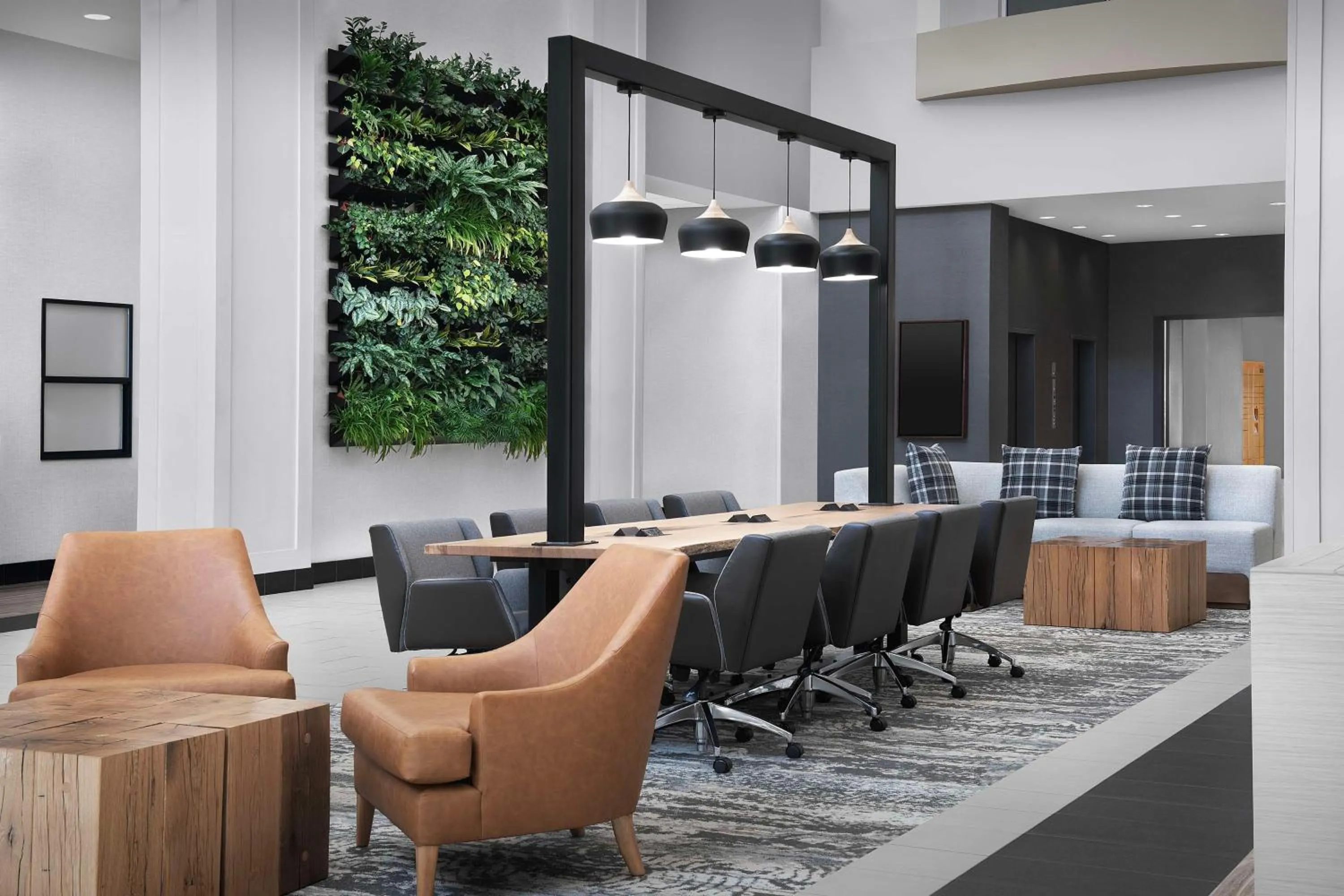 Lobby or reception in Embassy Suites Portland/Hillsboro