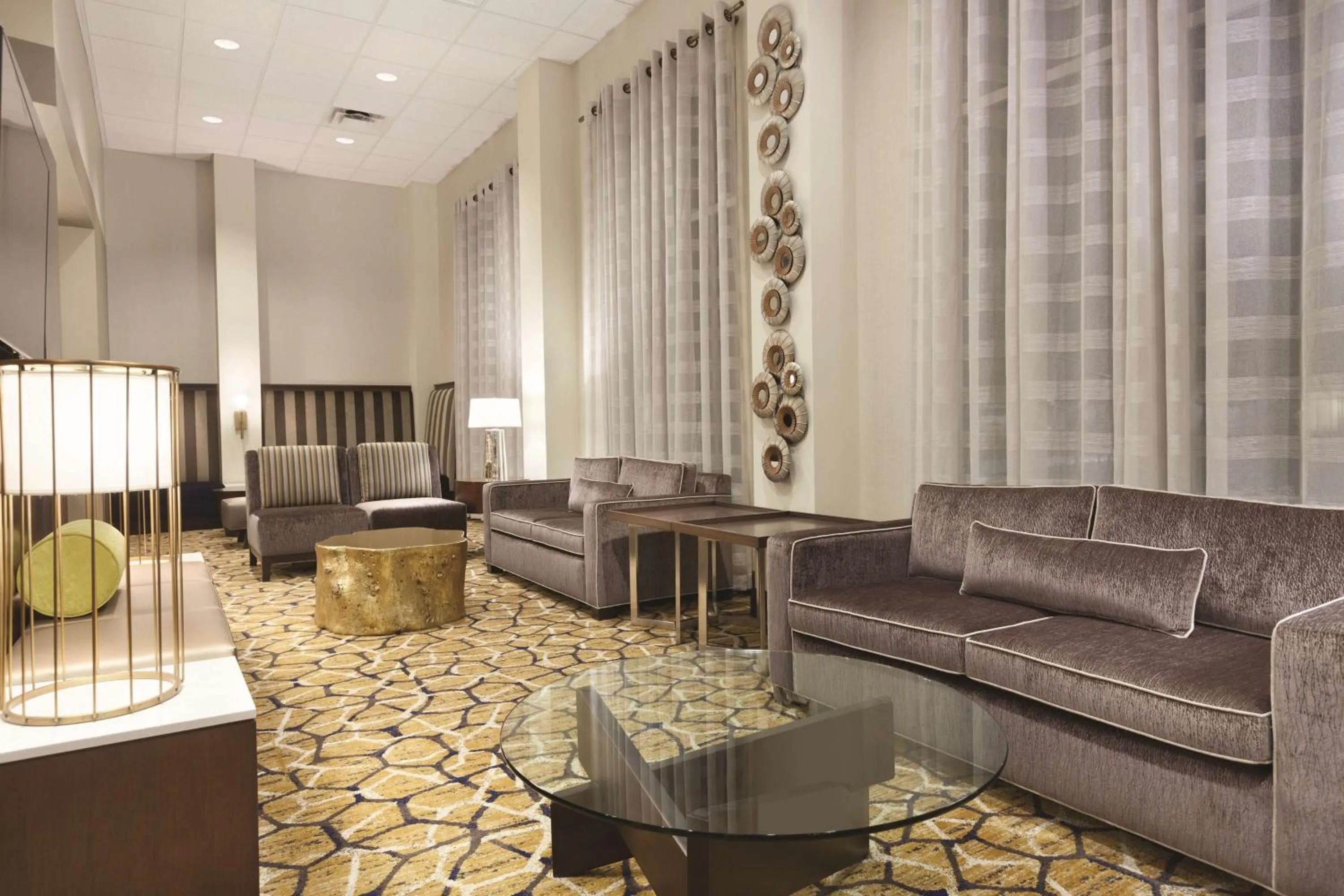 Lounge or bar in Embassy Suites Portland/Hillsboro