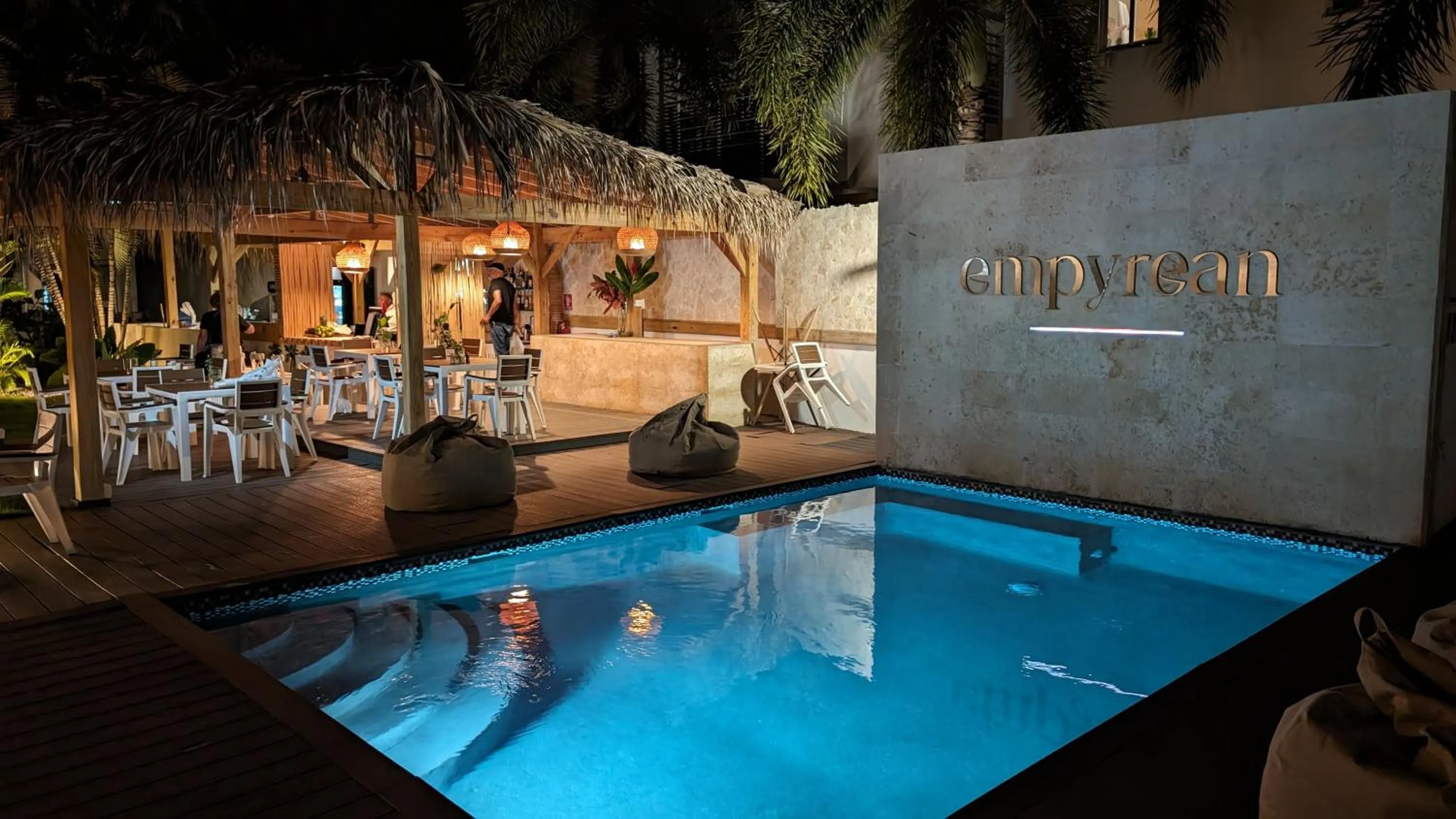 Restaurant/places to eat in Empyrean Tropical Wellness Portillo