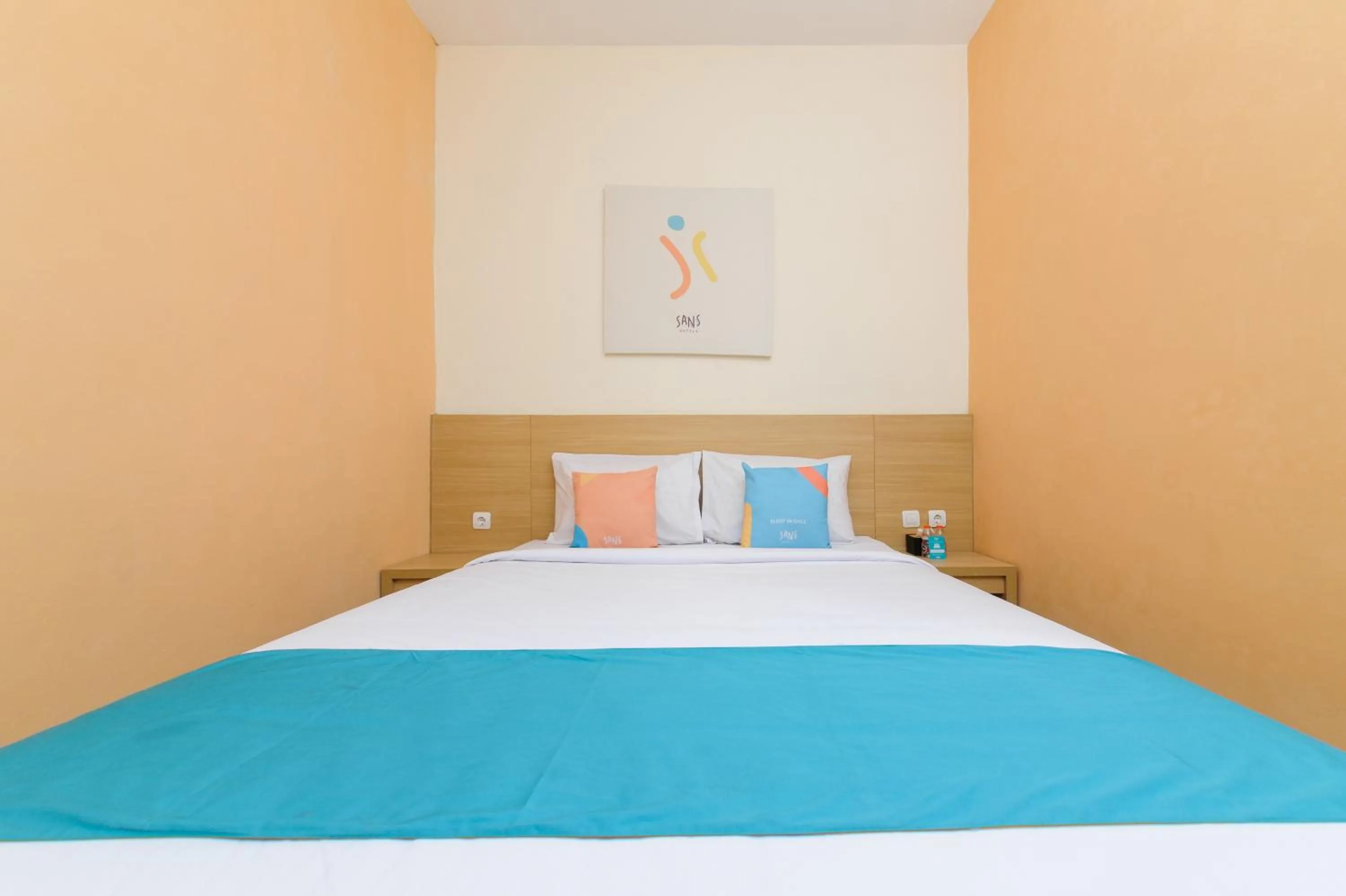 Bed in Sans Hotel Cibanteng Dramaga Bogor