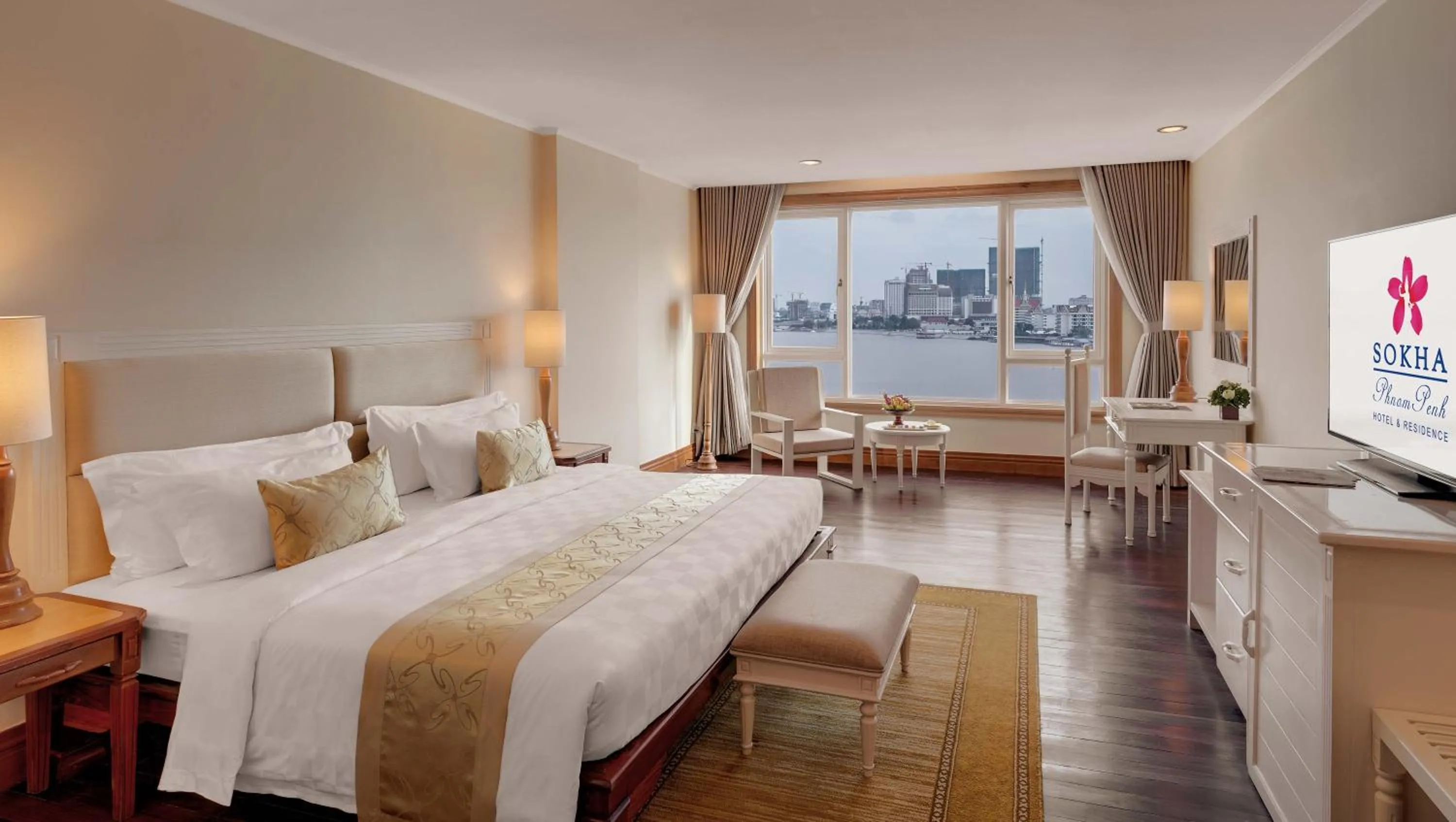 Photo of the whole room, Bed in Sokha Phnom Penh Residence