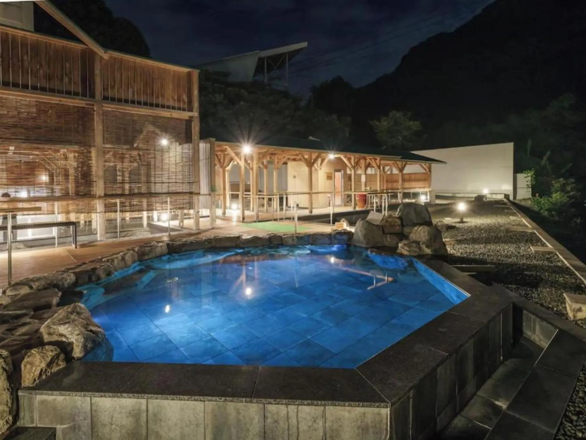 Hot Spring Bath in Okudogo Ichiyunomori