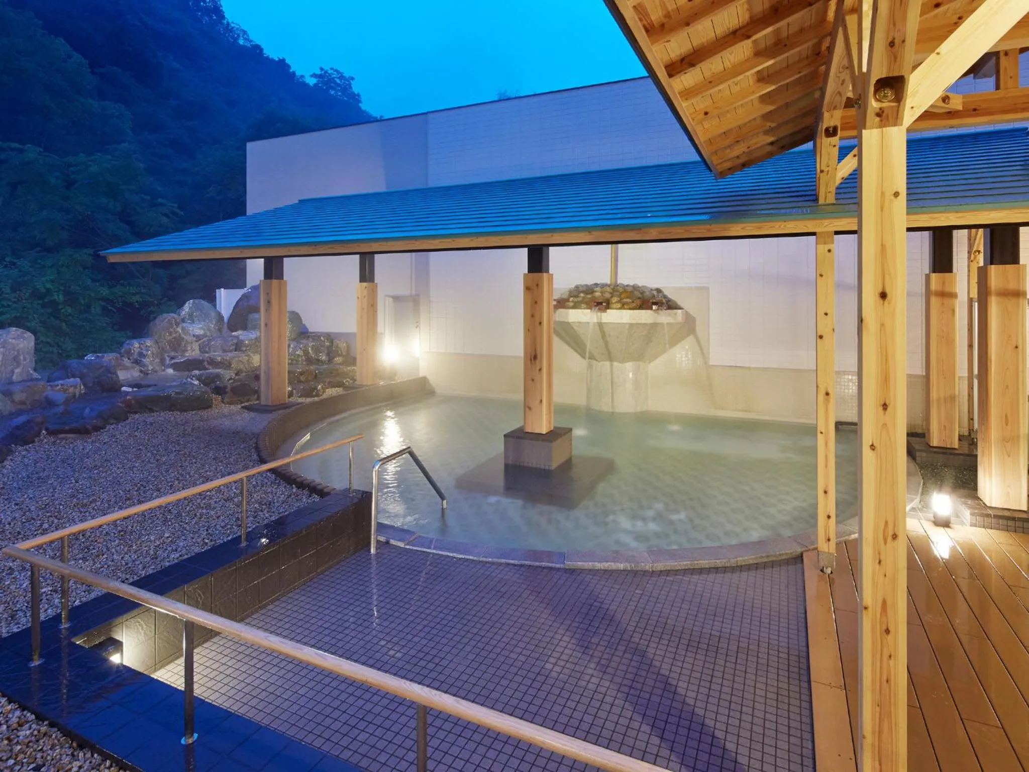 Hot Spring Bath in Okudogo Ichiyunomori