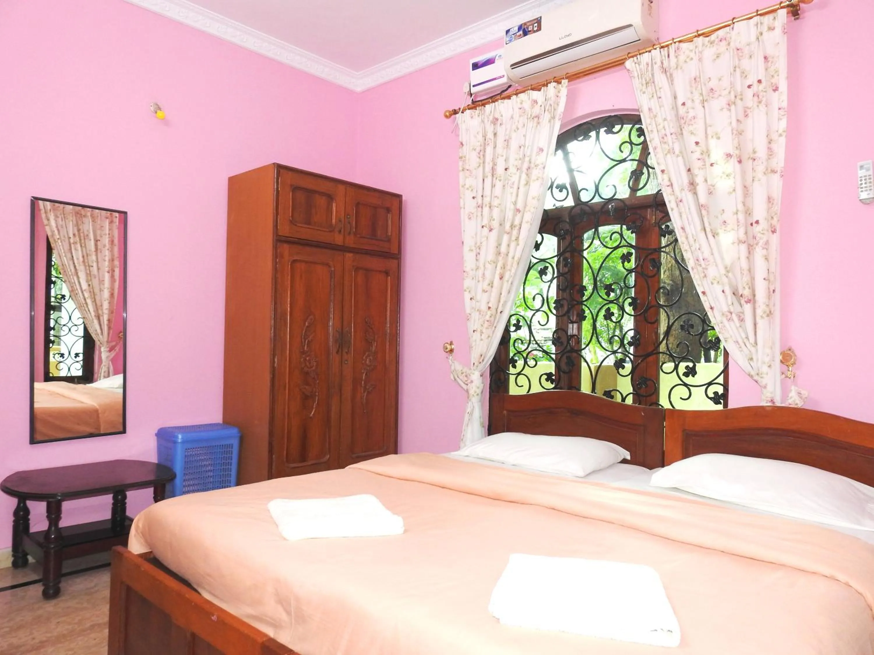 Bed in Shalom Dream Home