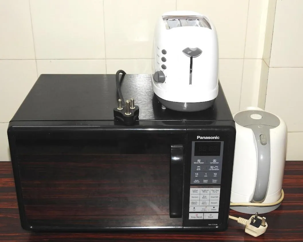 microwave in Shalom Dream Home