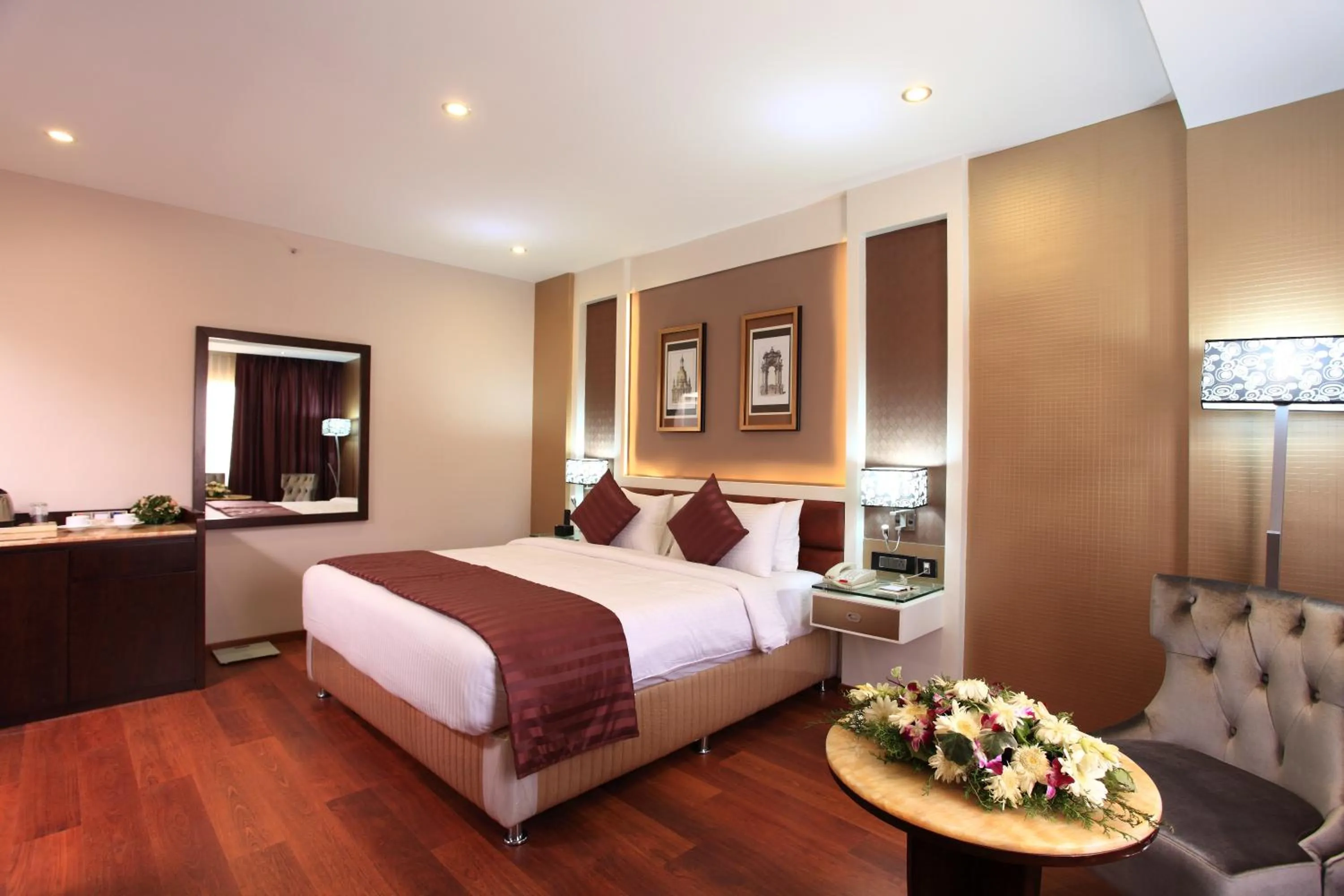 Photo of the whole room, Bed in The Pgs Vedanta