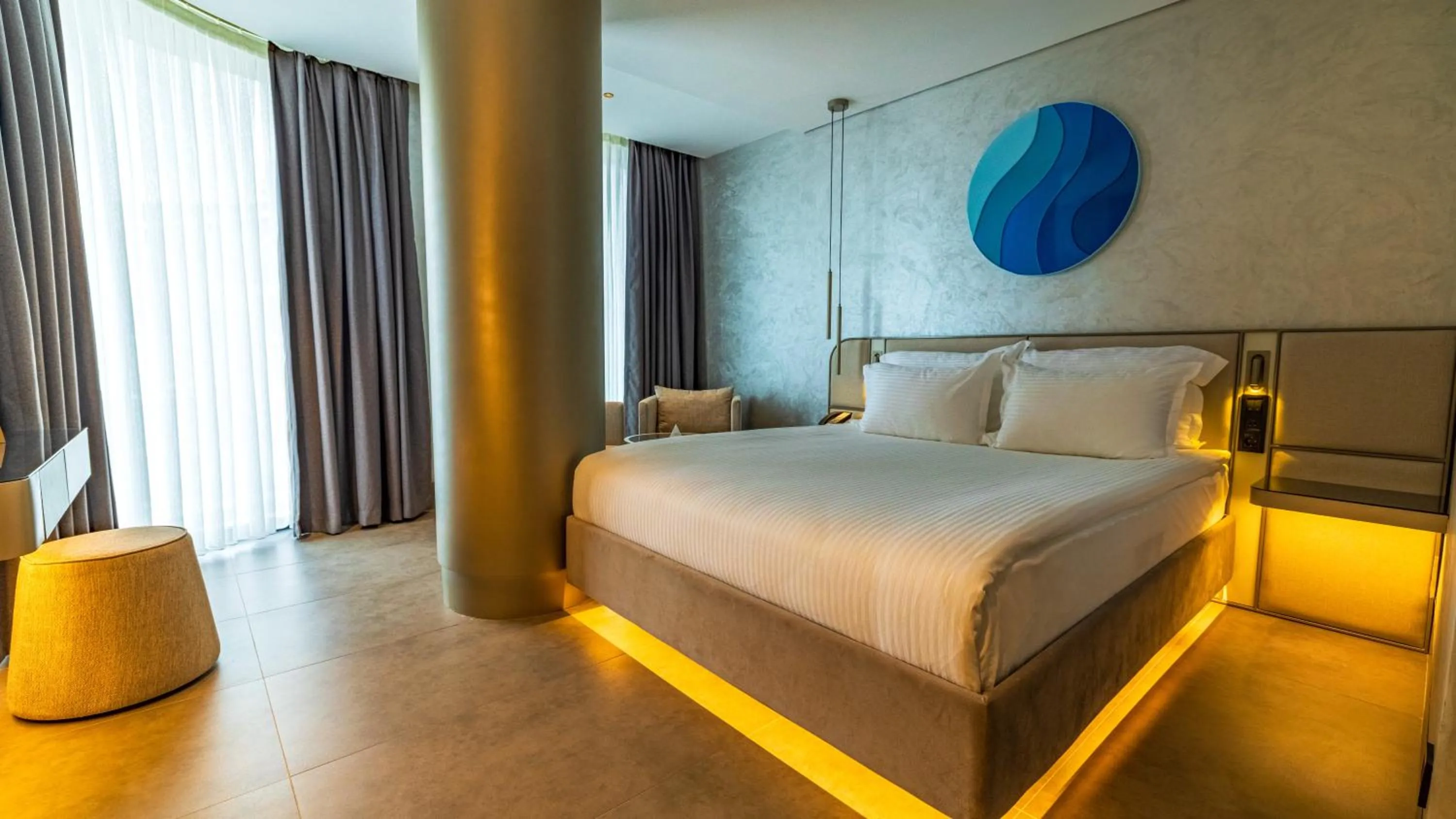 Bed in Four Hills Hotel