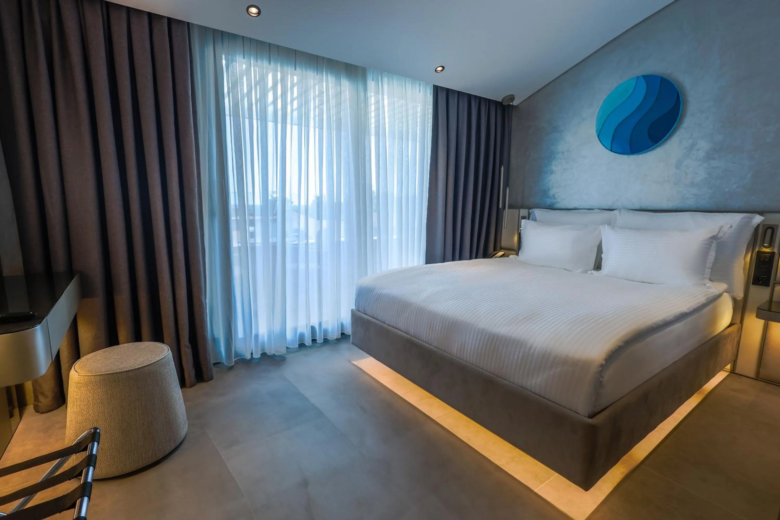 Bed in Four Hills Hotel