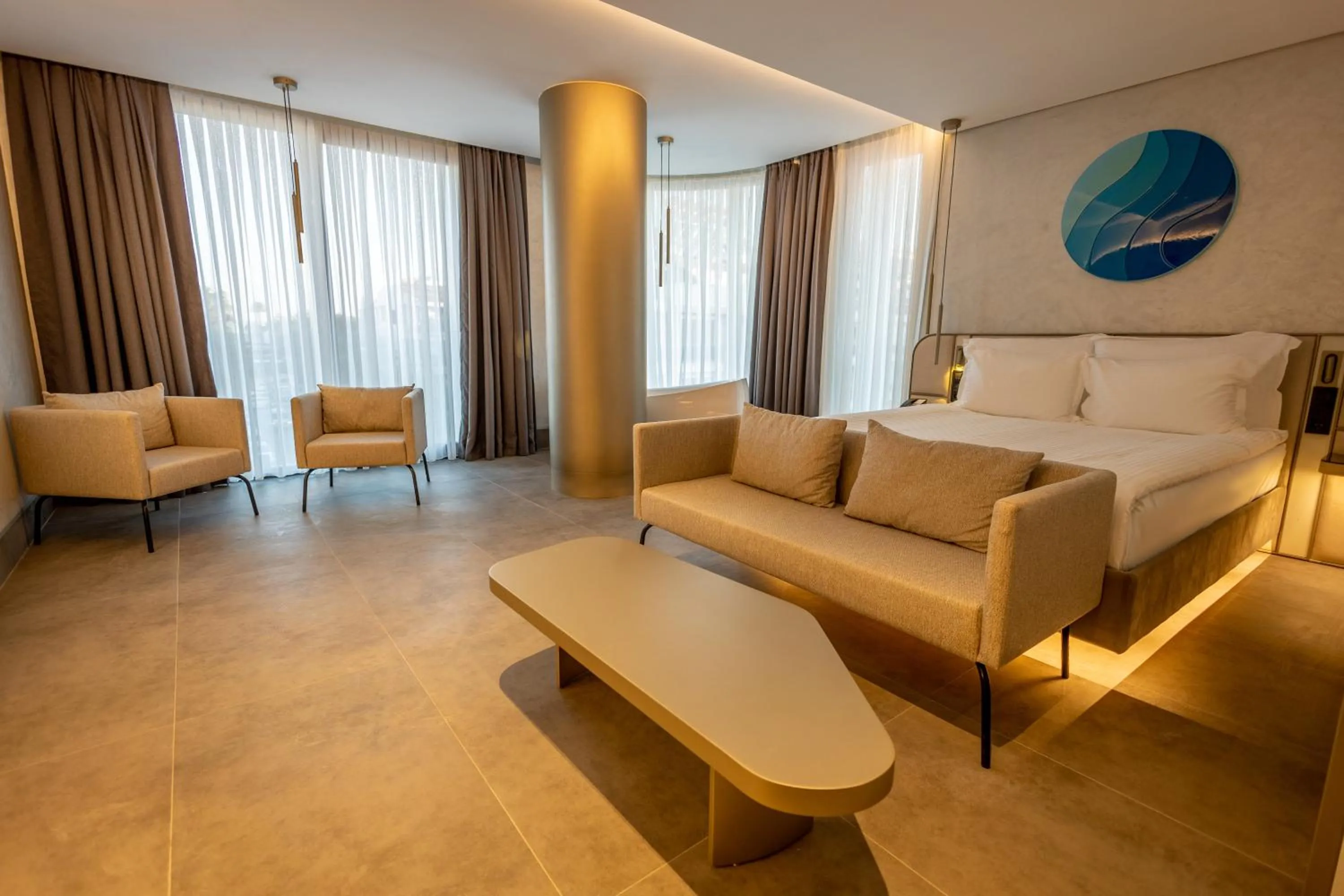 Bed in Four Hills Hotel