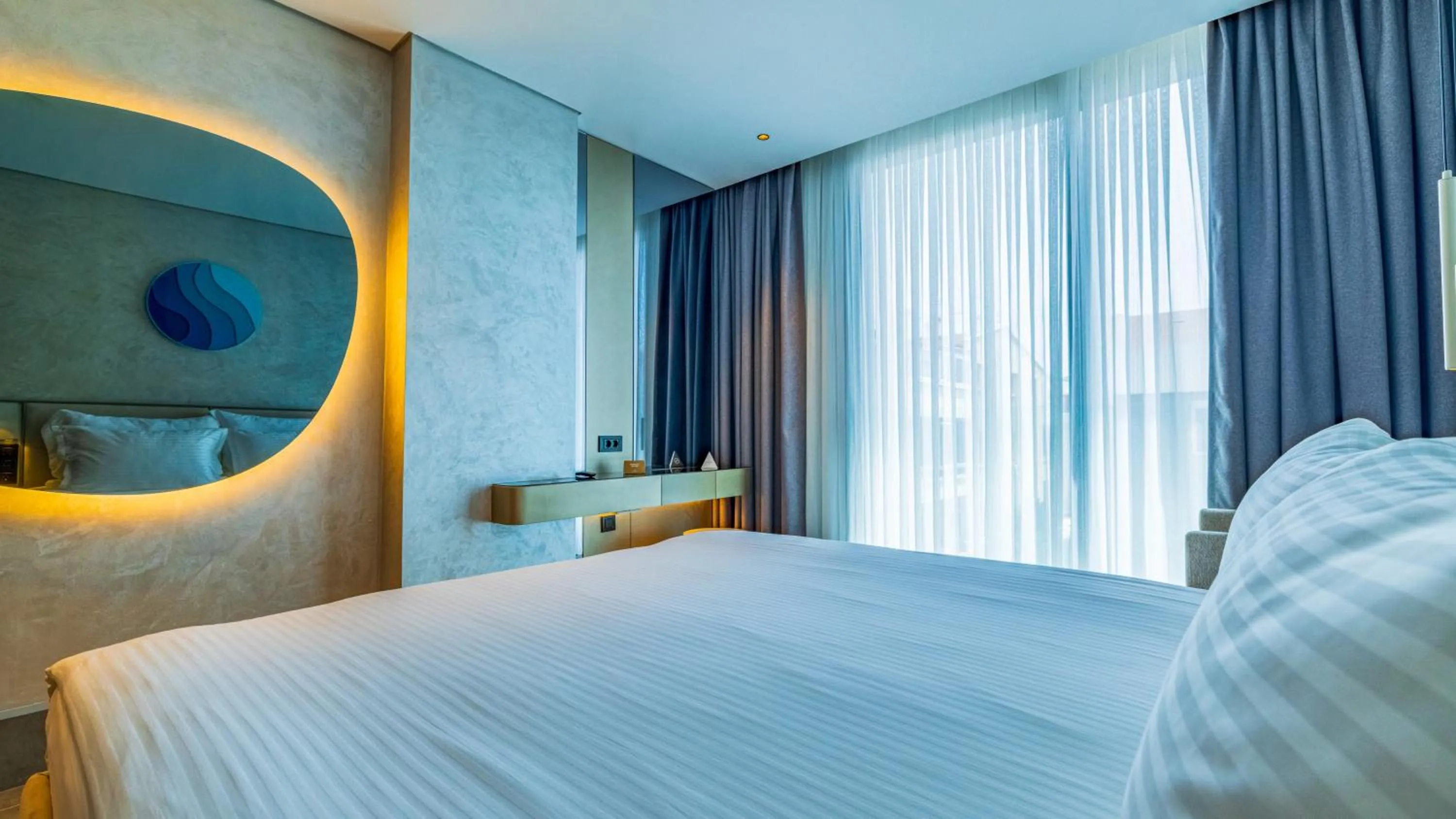 TV and multimedia, Bed in Four Hills Hotel