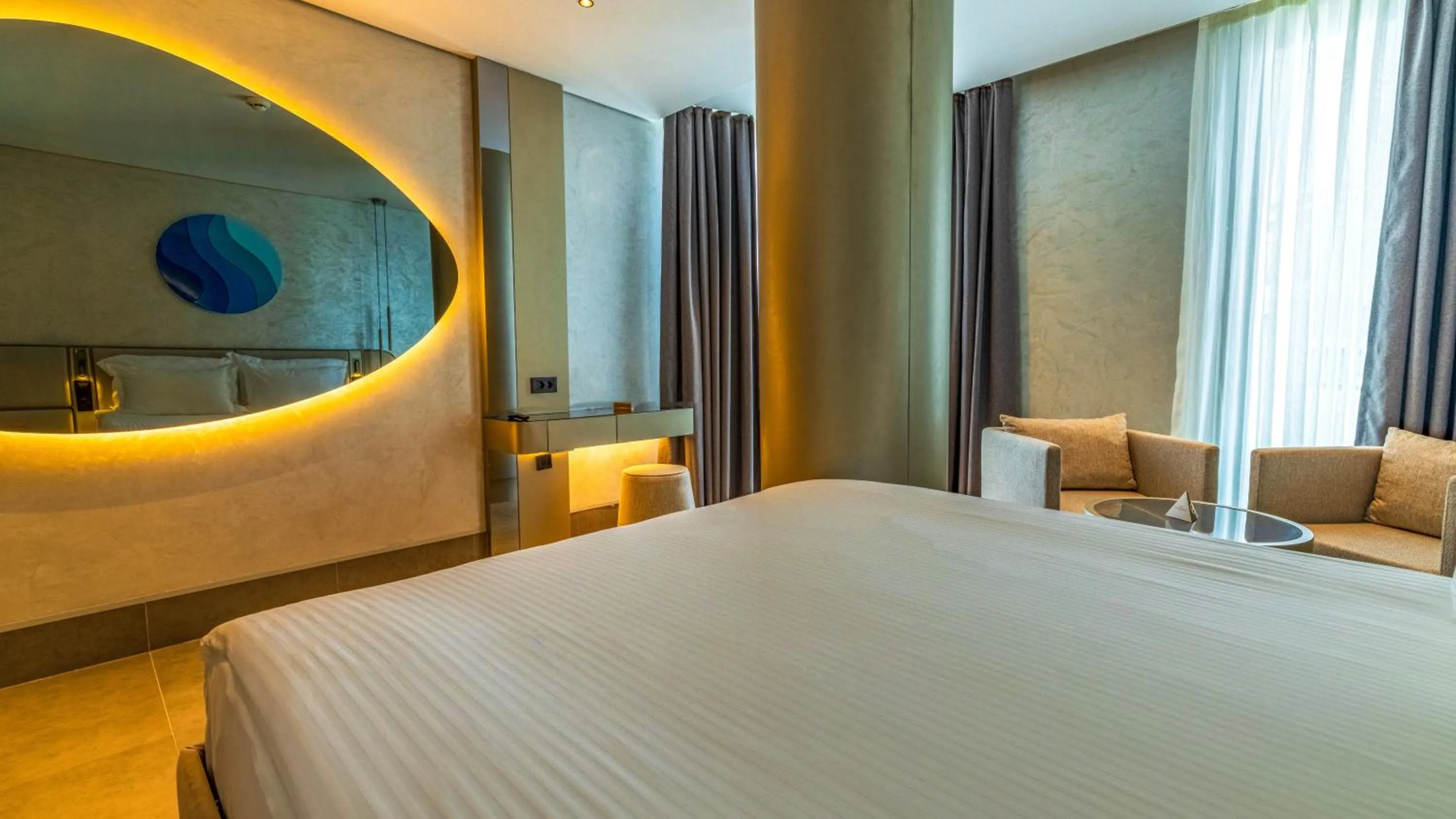 Bed in Four Hills Hotel