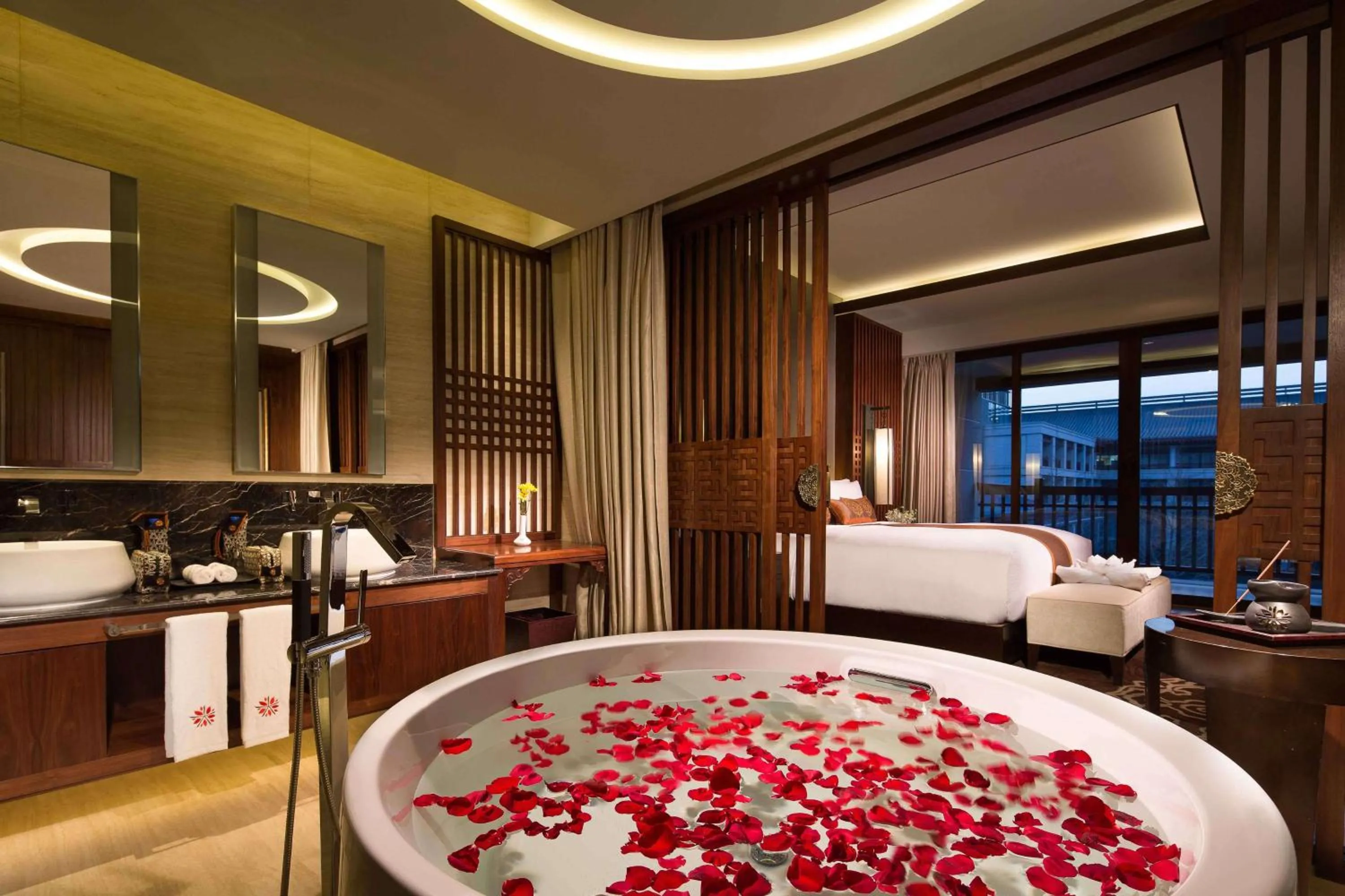 Bathroom in Angsana Xian Lintong Hotel