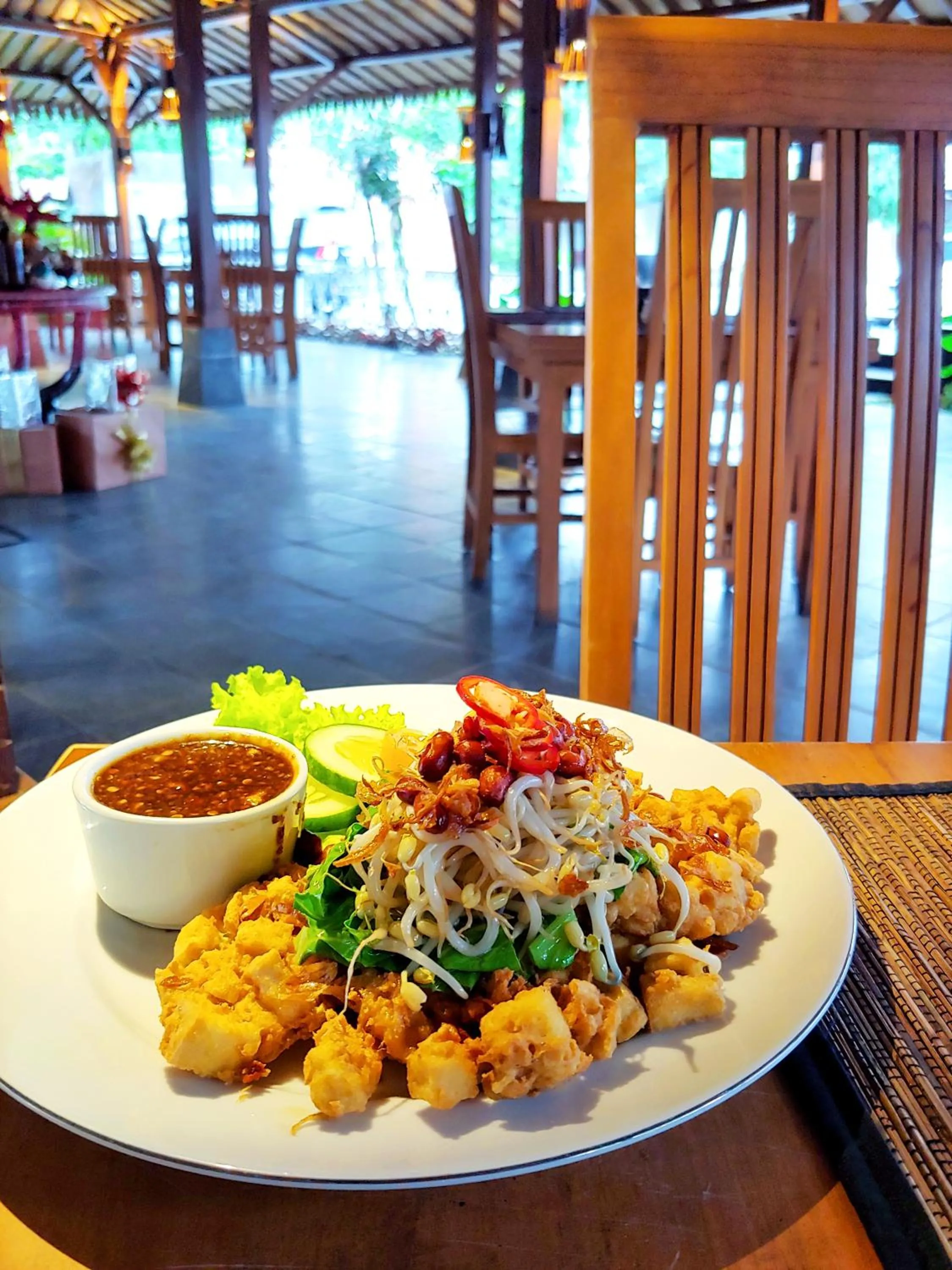 Restaurant/places to eat in The Nalaya Hotel & Resto