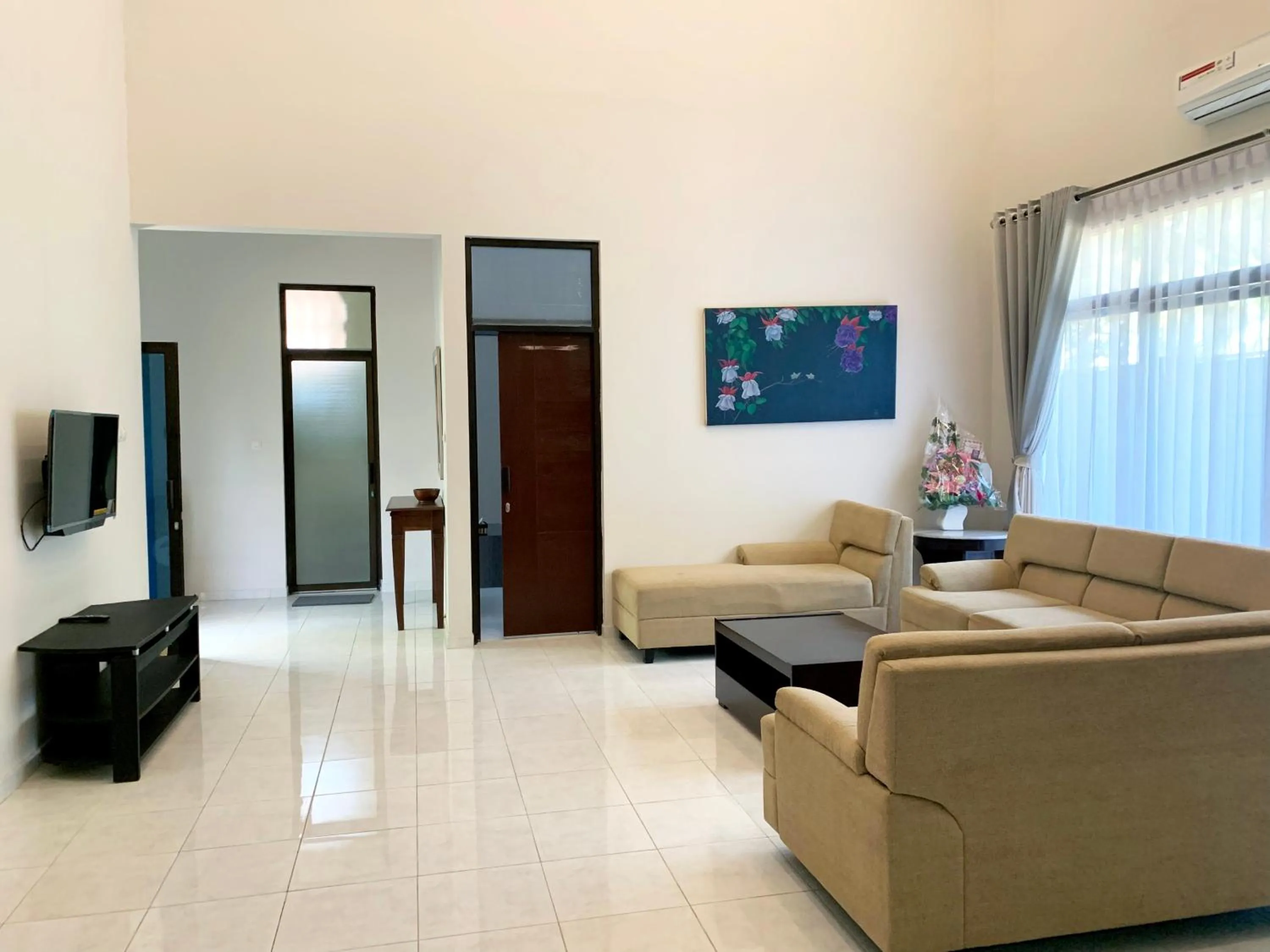 Living room in The Nalaya Hotel & Resto