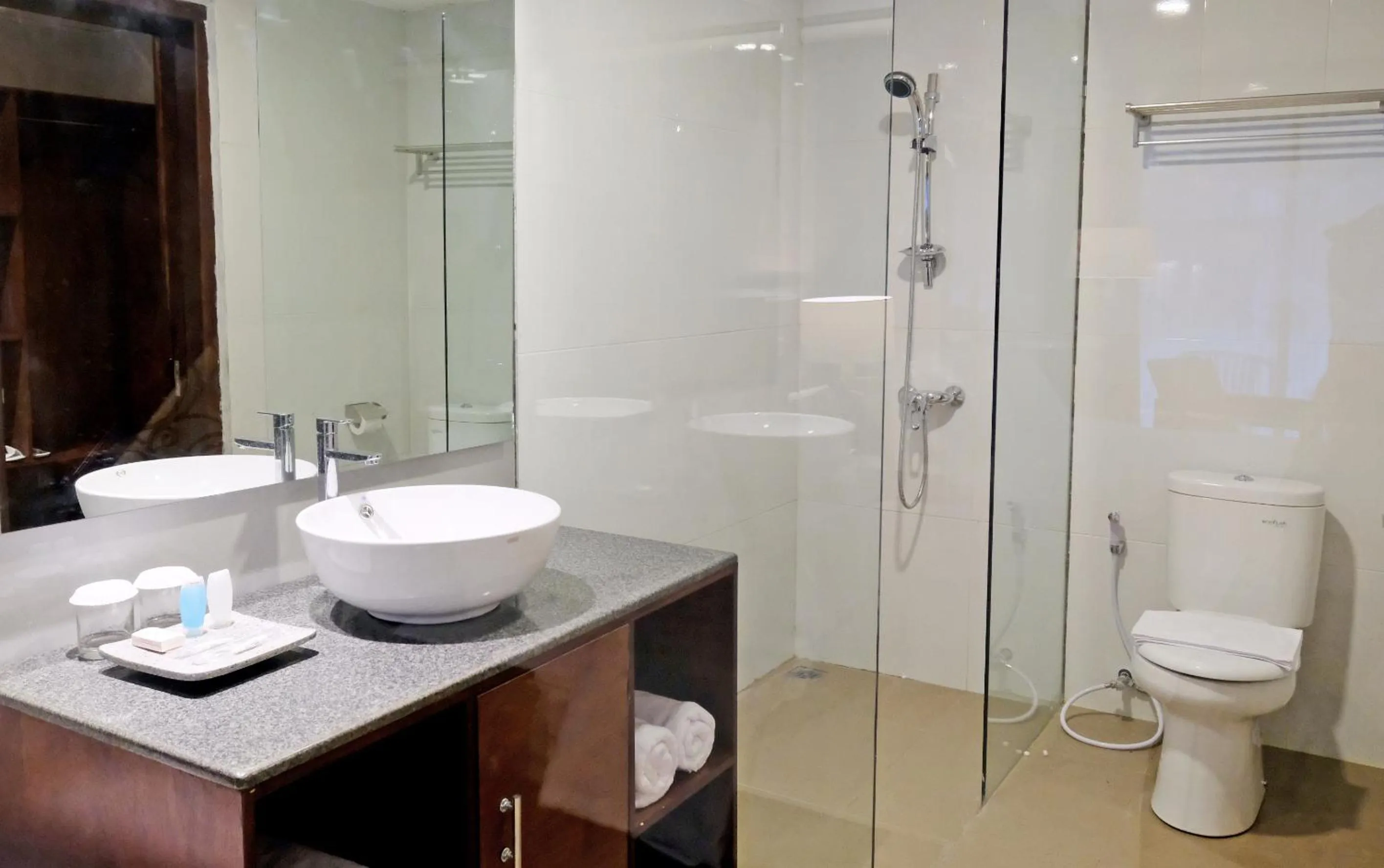 Bathroom in The Nalaya Hotel & Resto