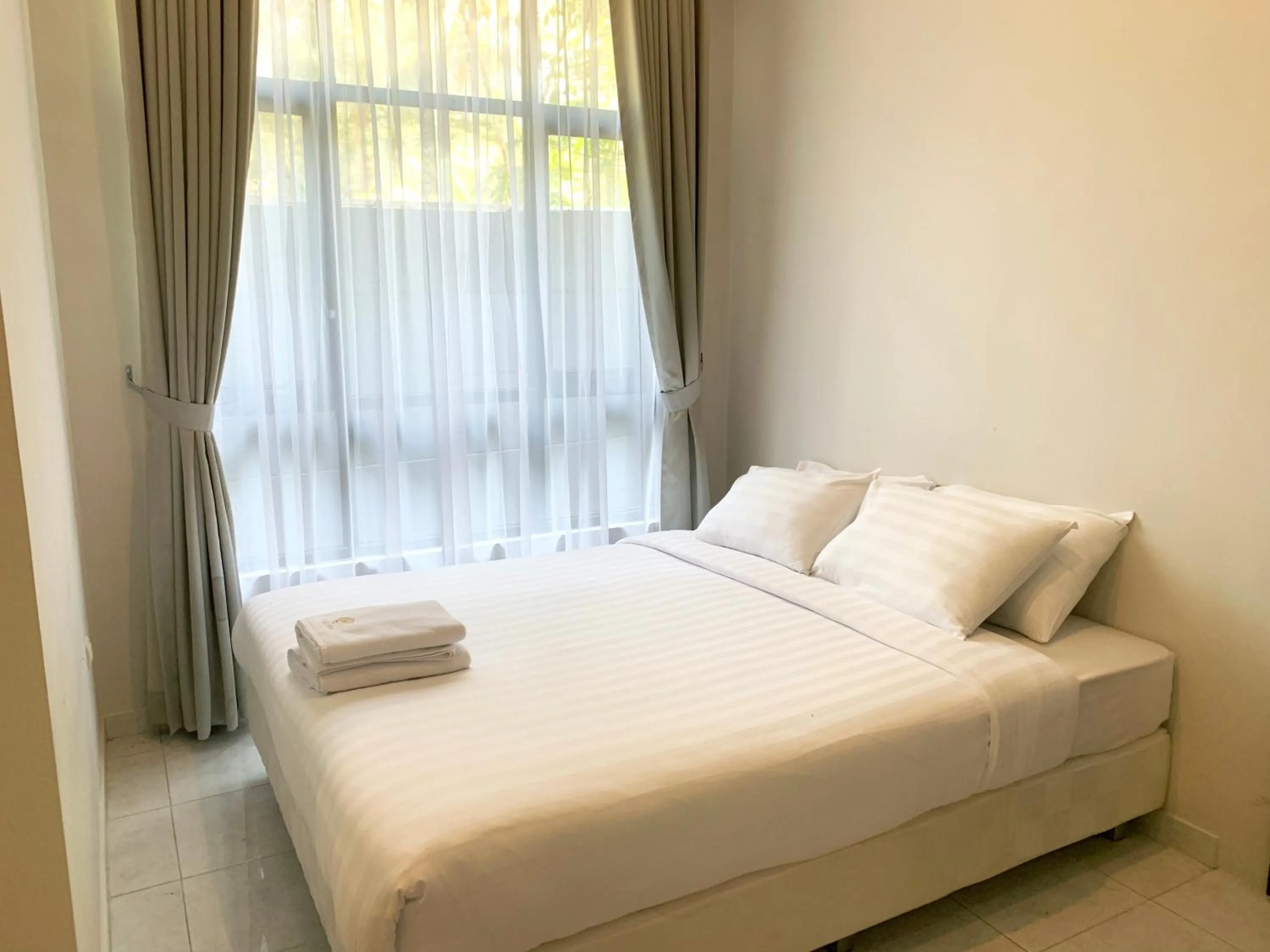 Bedroom, Bed in The Nalaya Hotel & Resto