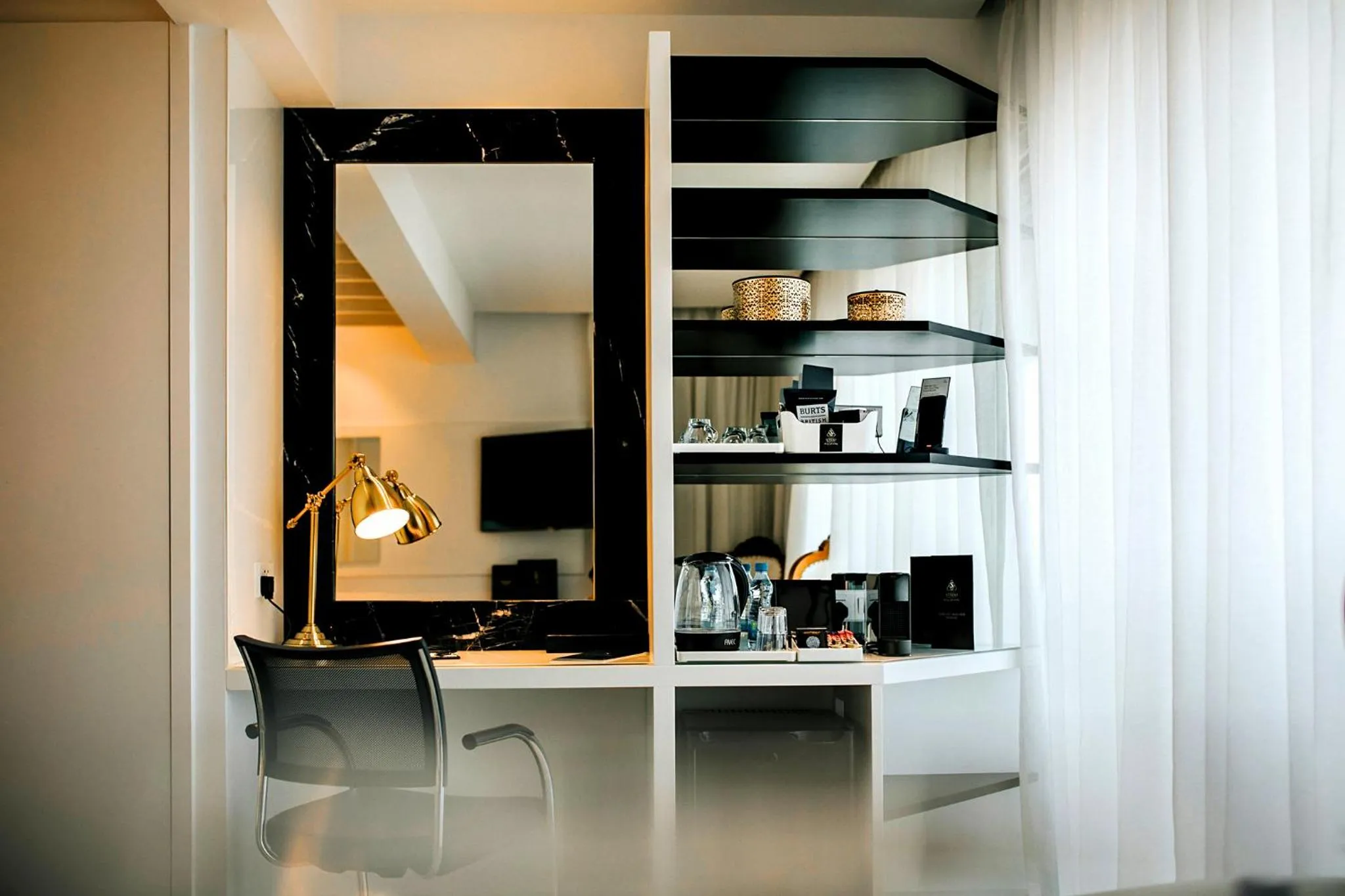 TV and multimedia in The Ciao Stelio Deluxe Boutique Hotel - Adults Only