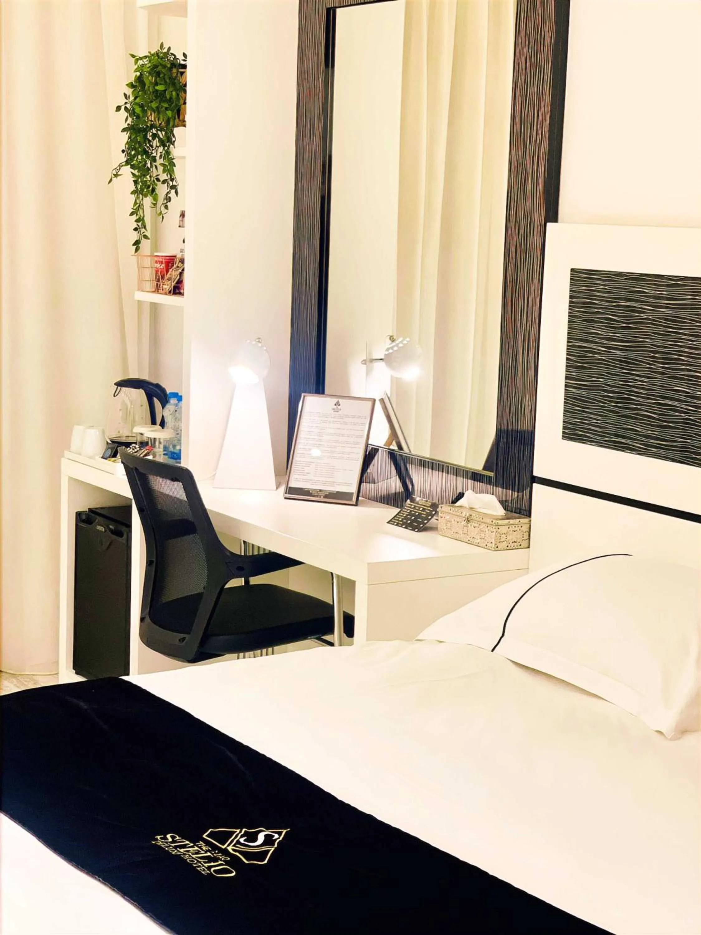 Bed in The Ciao Stelio Deluxe Boutique Hotel - Adults Only