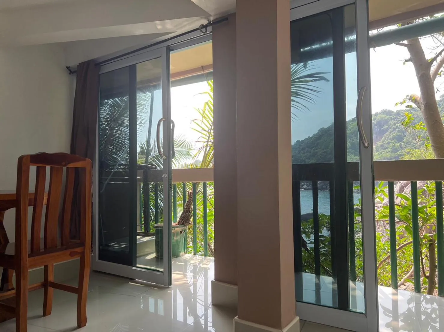 Hin Wong Apartments Dive & Snorkel Resort