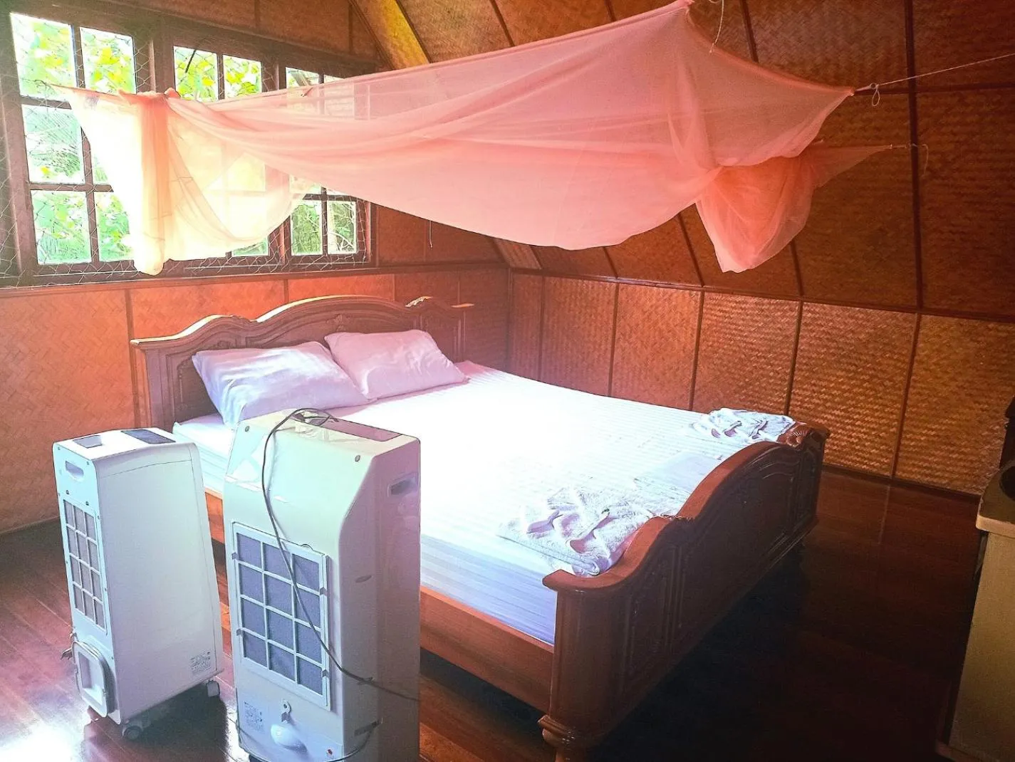 Bed in Hin Wong Apartments Dive & Snorkel Resort