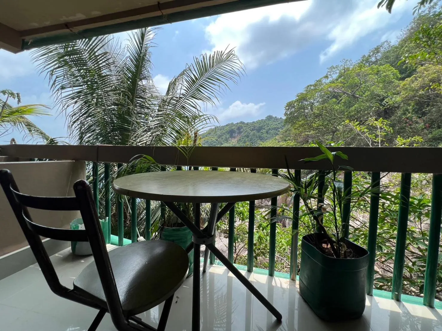 Hin Wong Apartments Dive & Snorkel Resort