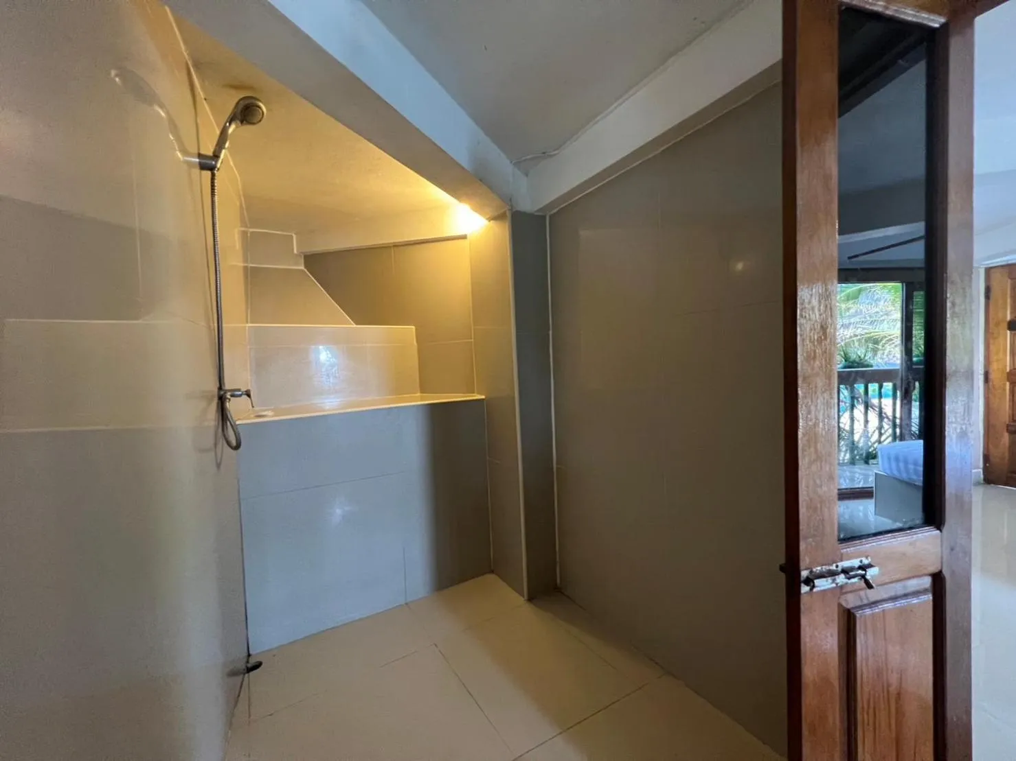 Hin Wong Apartments Dive & Snorkel Resort