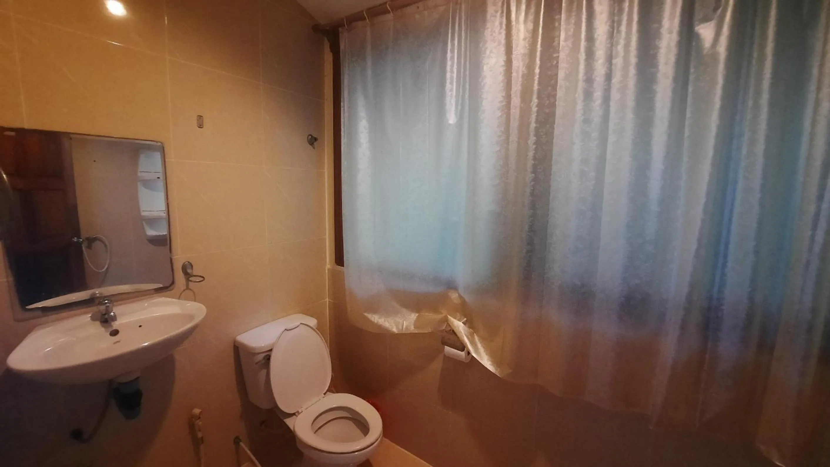 Hin Wong Apartments Dive & Snorkel Resort