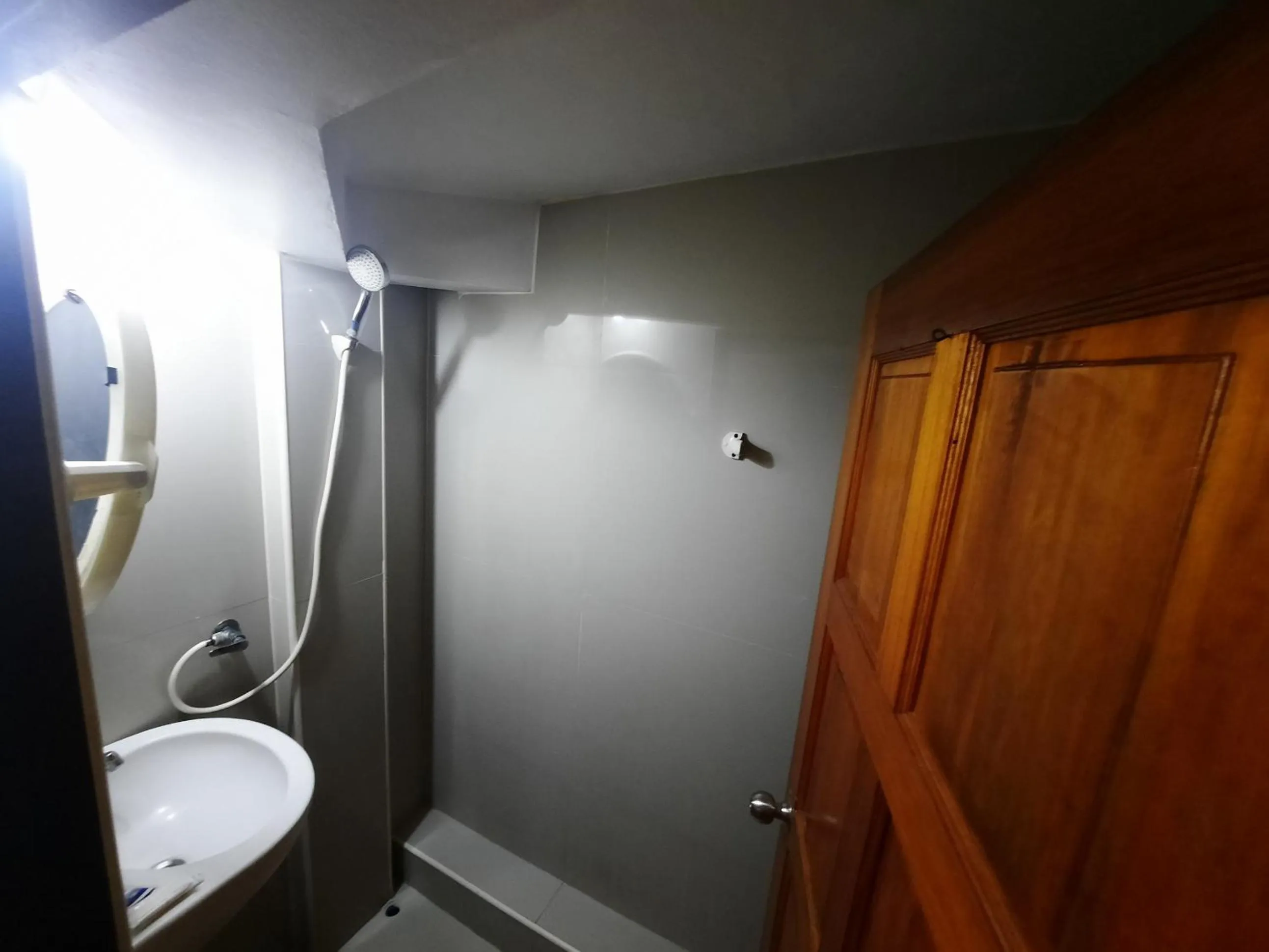 Hin Wong Apartments Dive & Snorkel Resort