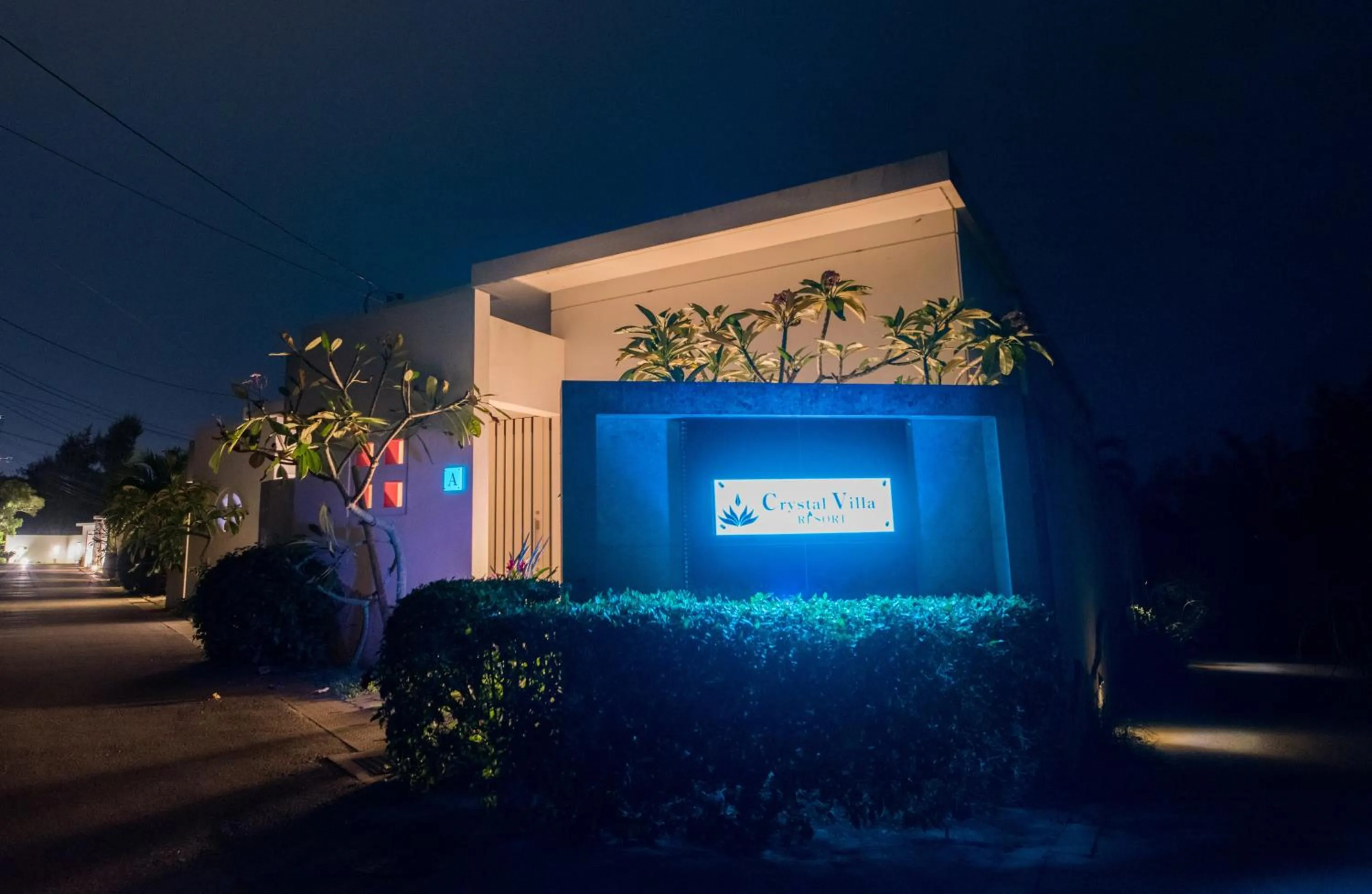 Facade/entrance in Crystal Villa Miyakojima Sunayama Beach