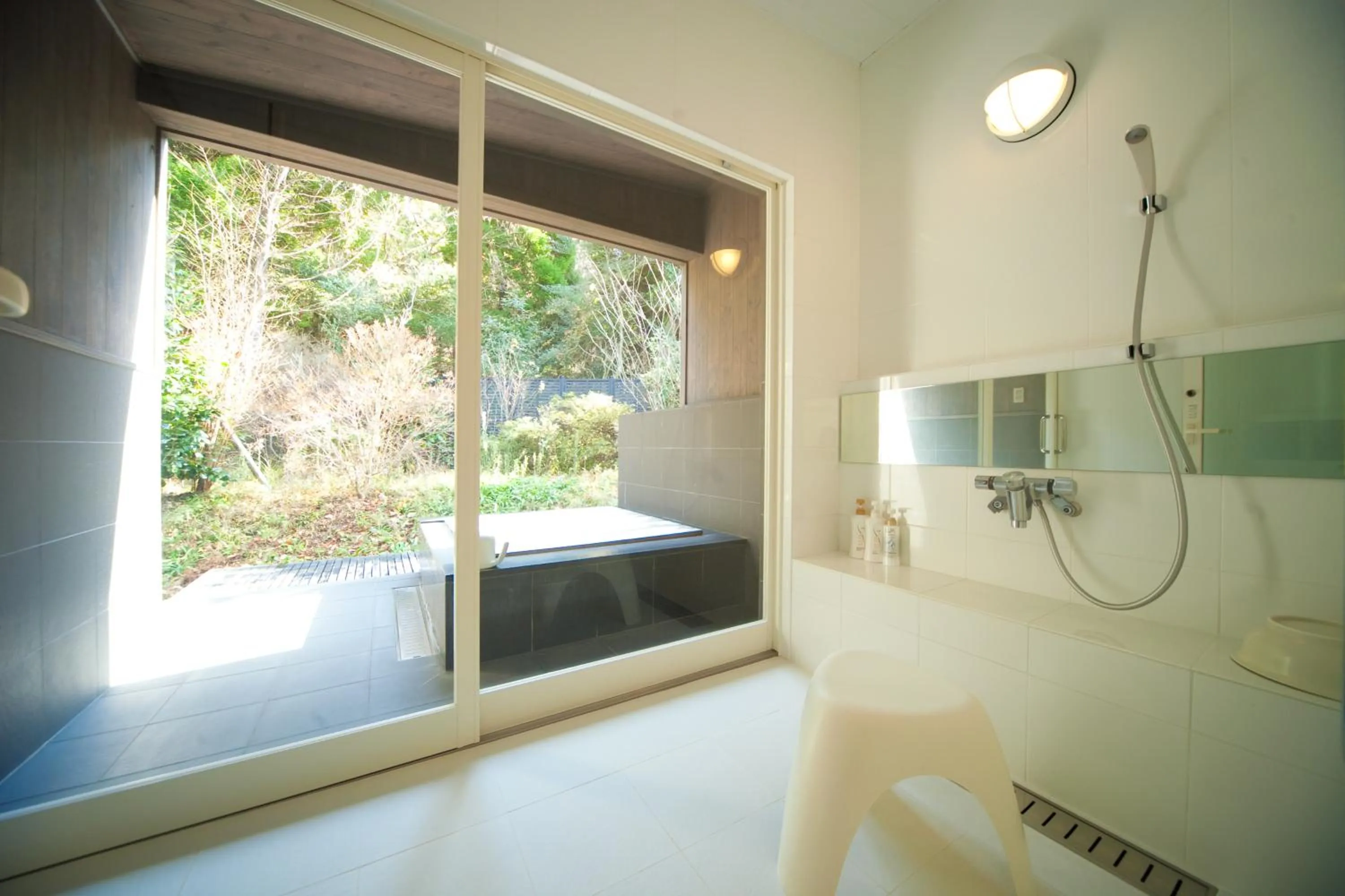 Twin Room with Open-Air Bath in Forest Inn Born