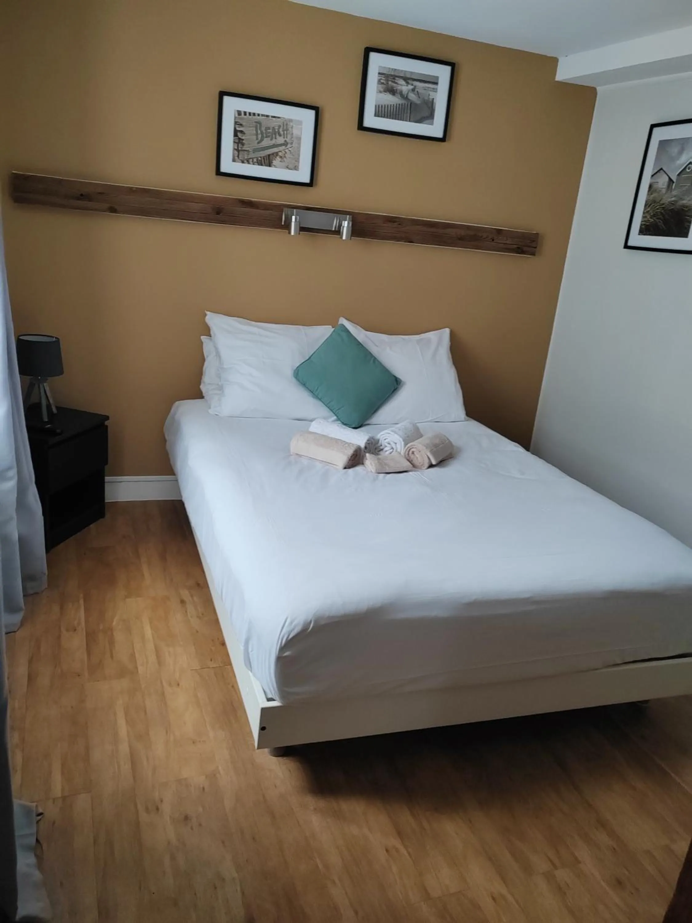 Bed in Hôtel Au Grand Duquesne