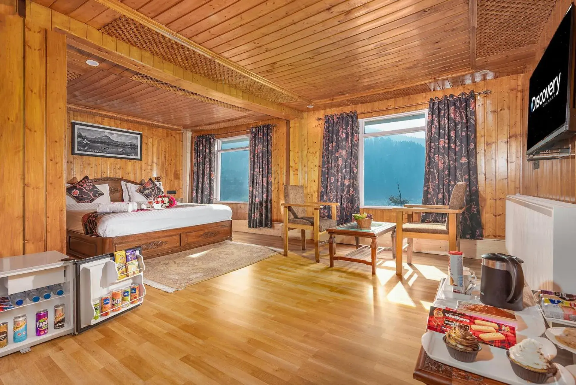 Suite with Hot Tub - single occupancy in Marina Drung Waterfall By Stay Pattern Suite with Hot Tub - single occupancy in Marina Drung Waterfall By Stay Pattern