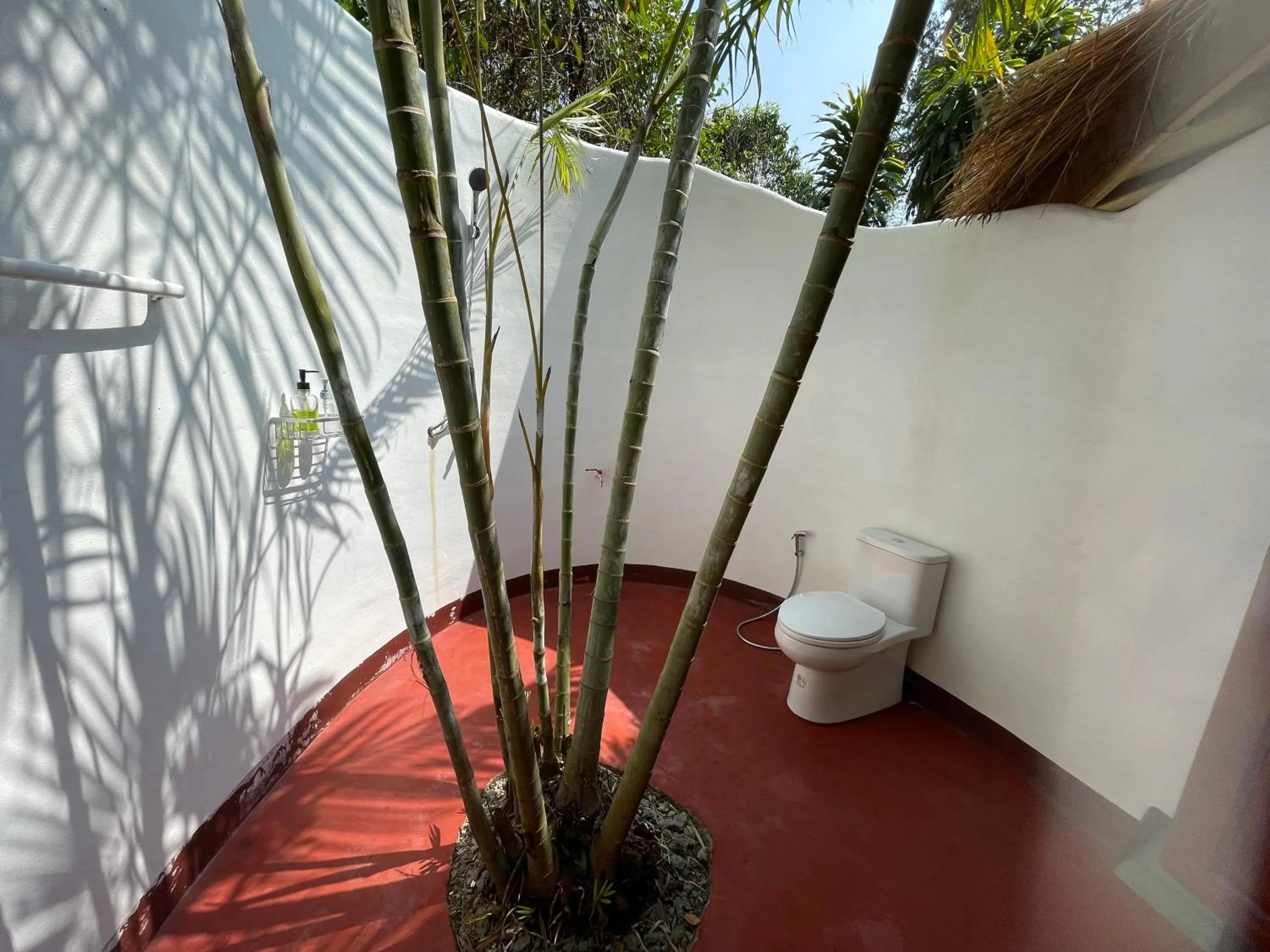 Bathroom in Chiang Dao Roundhouses