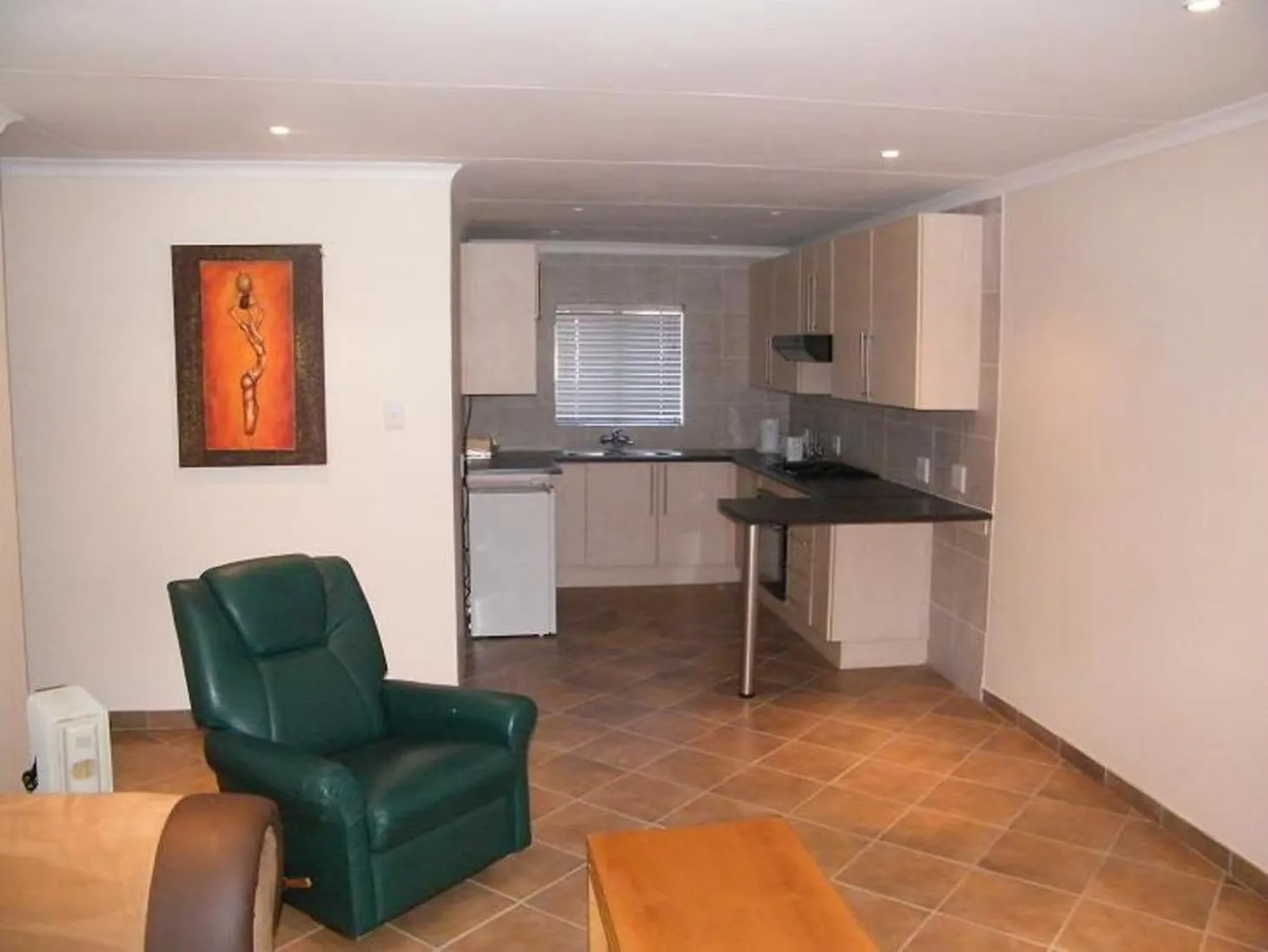 Kitchen or kitchenette in Airport Lodge Guest House