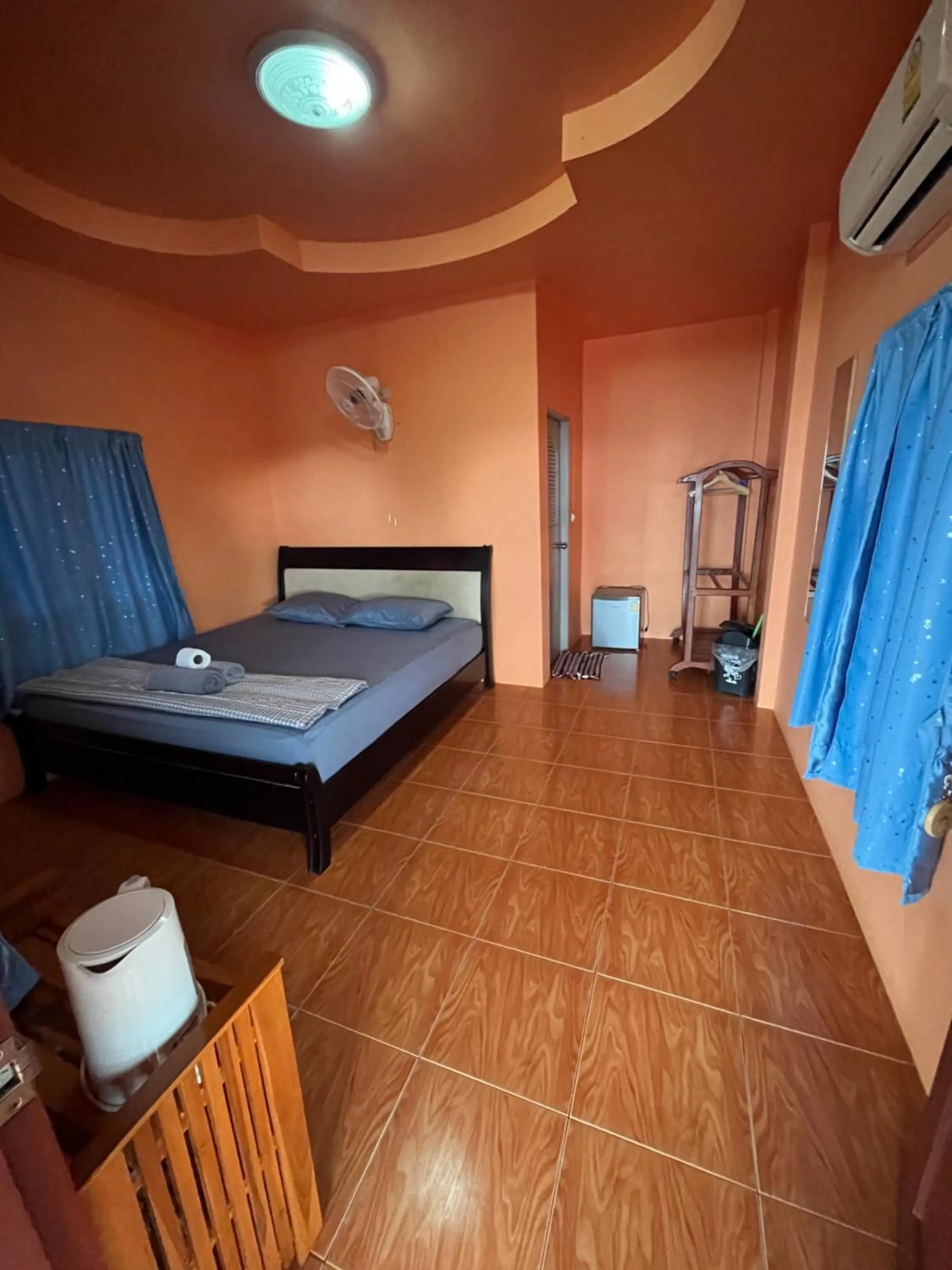 Bed in J.B.Hut Bungalows