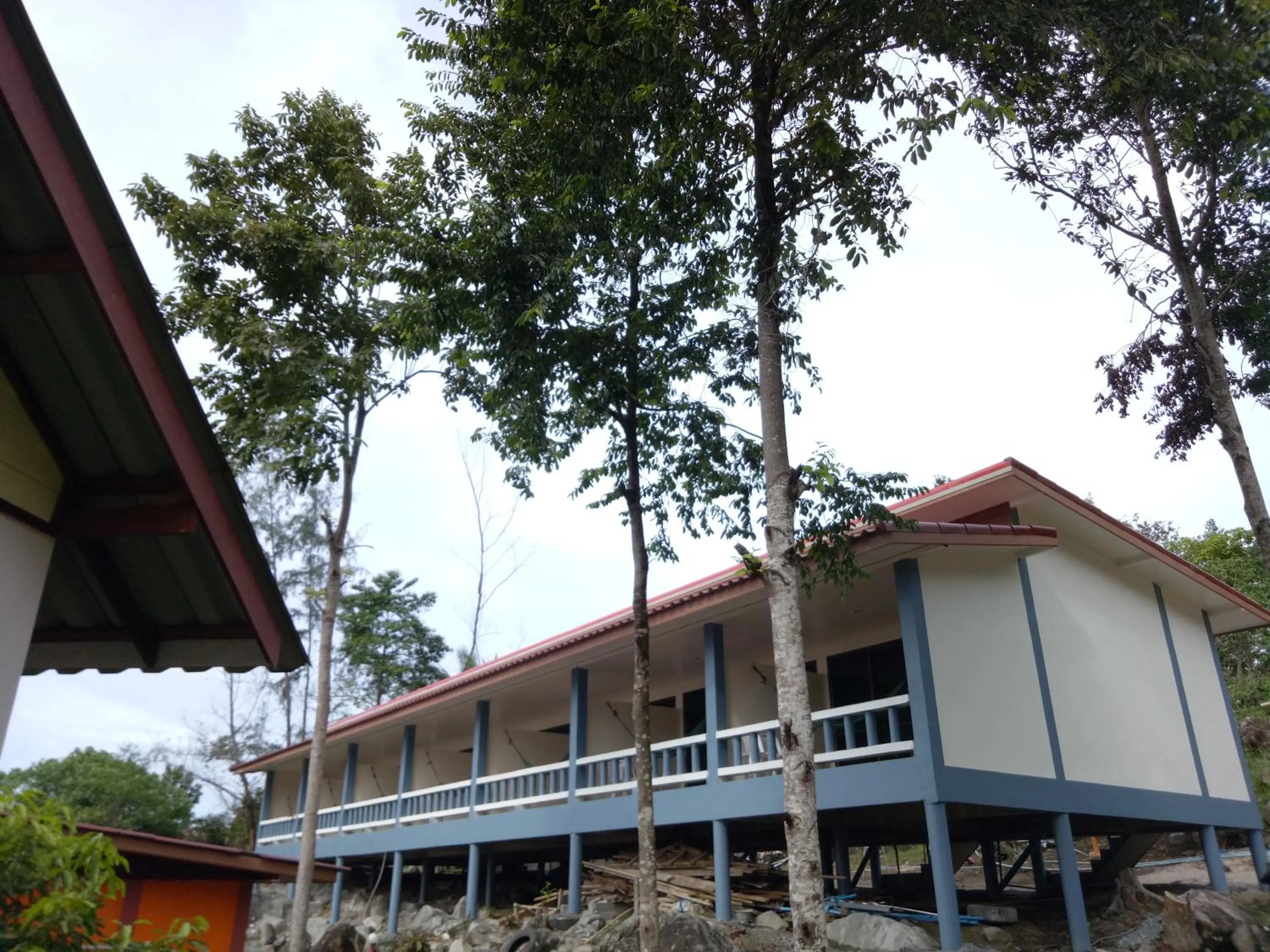 Photo of the whole room in J.B.Hut Bungalows