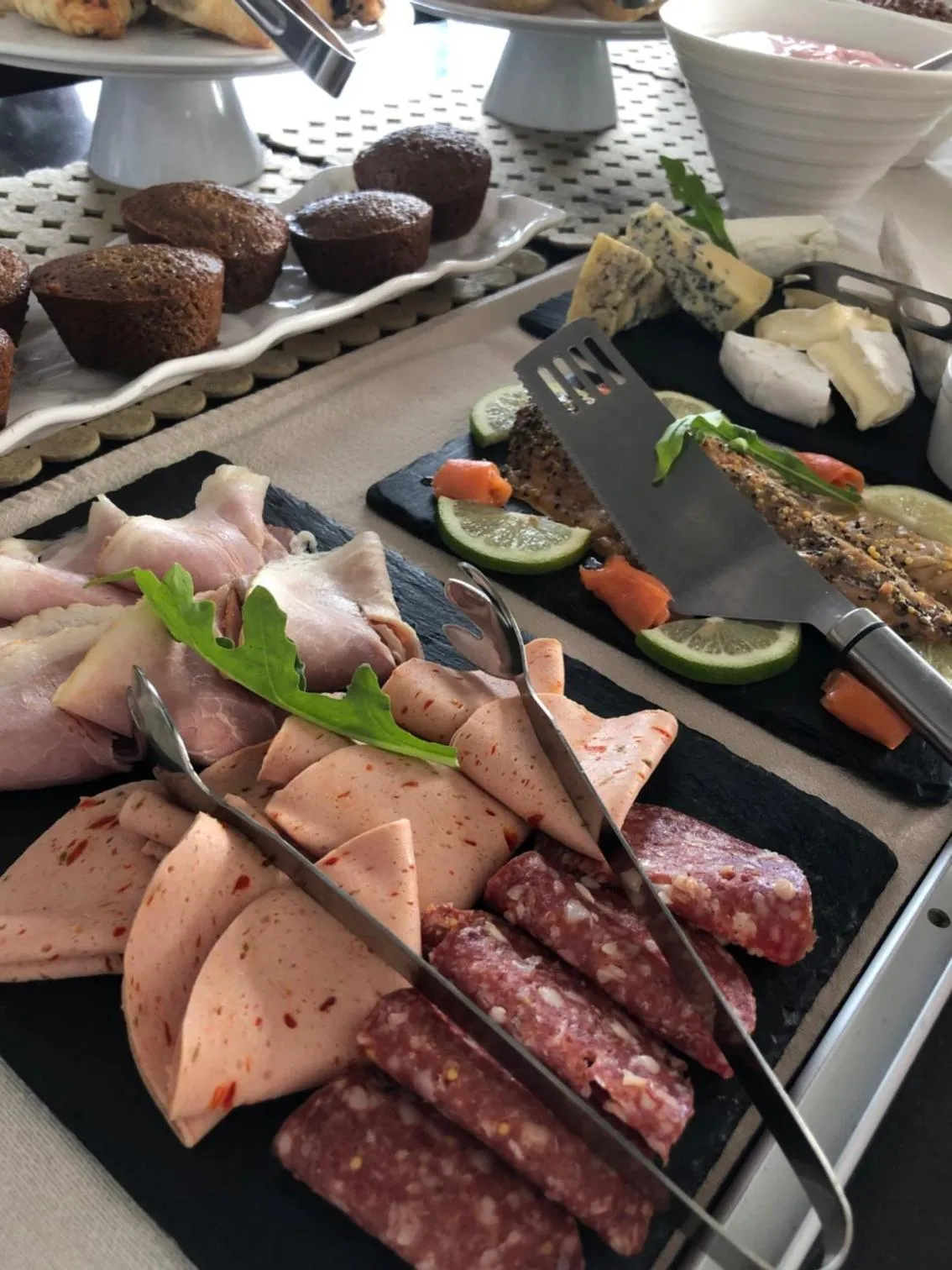 Breakfast in Head over Hills