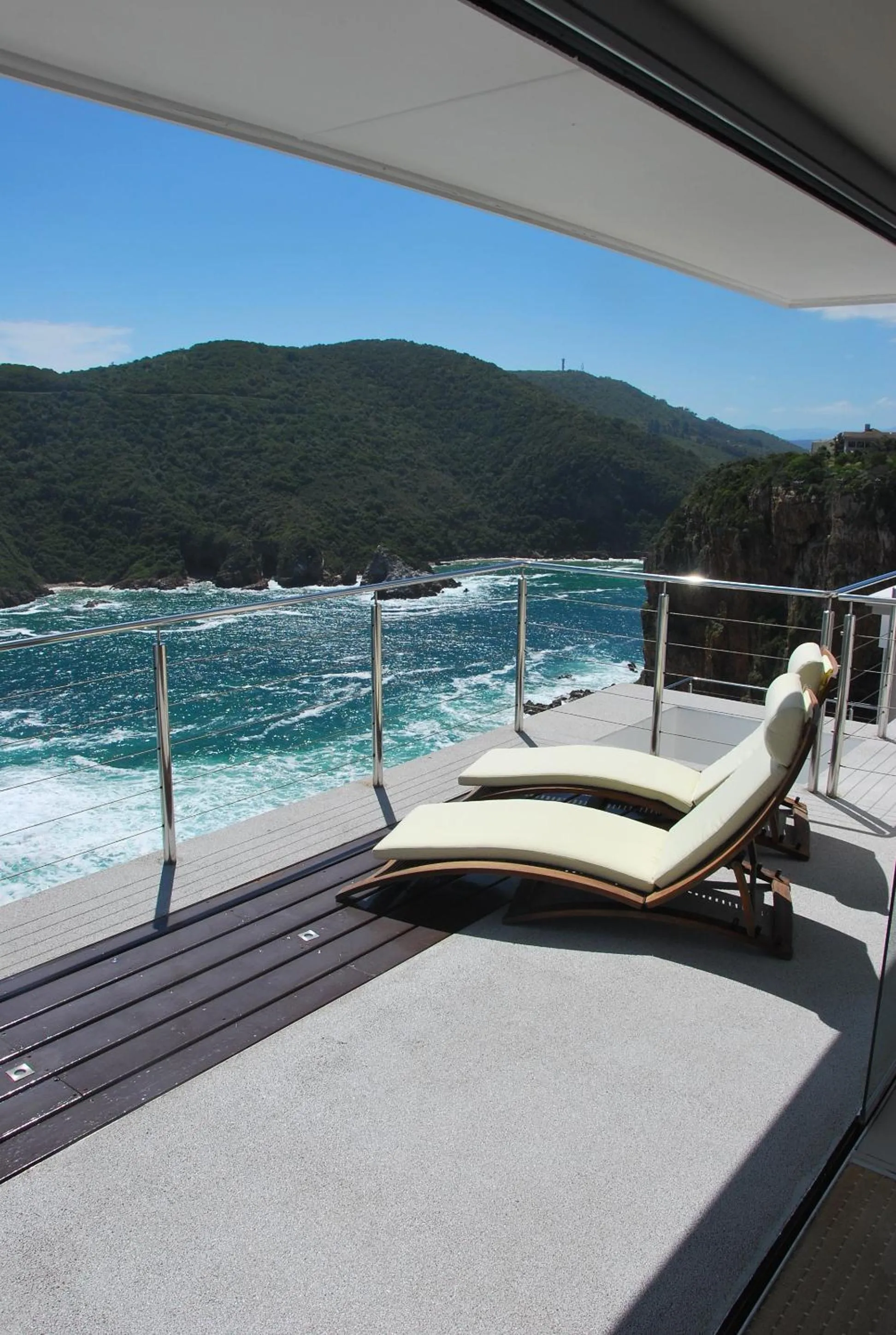 Sea view in Head over Hills