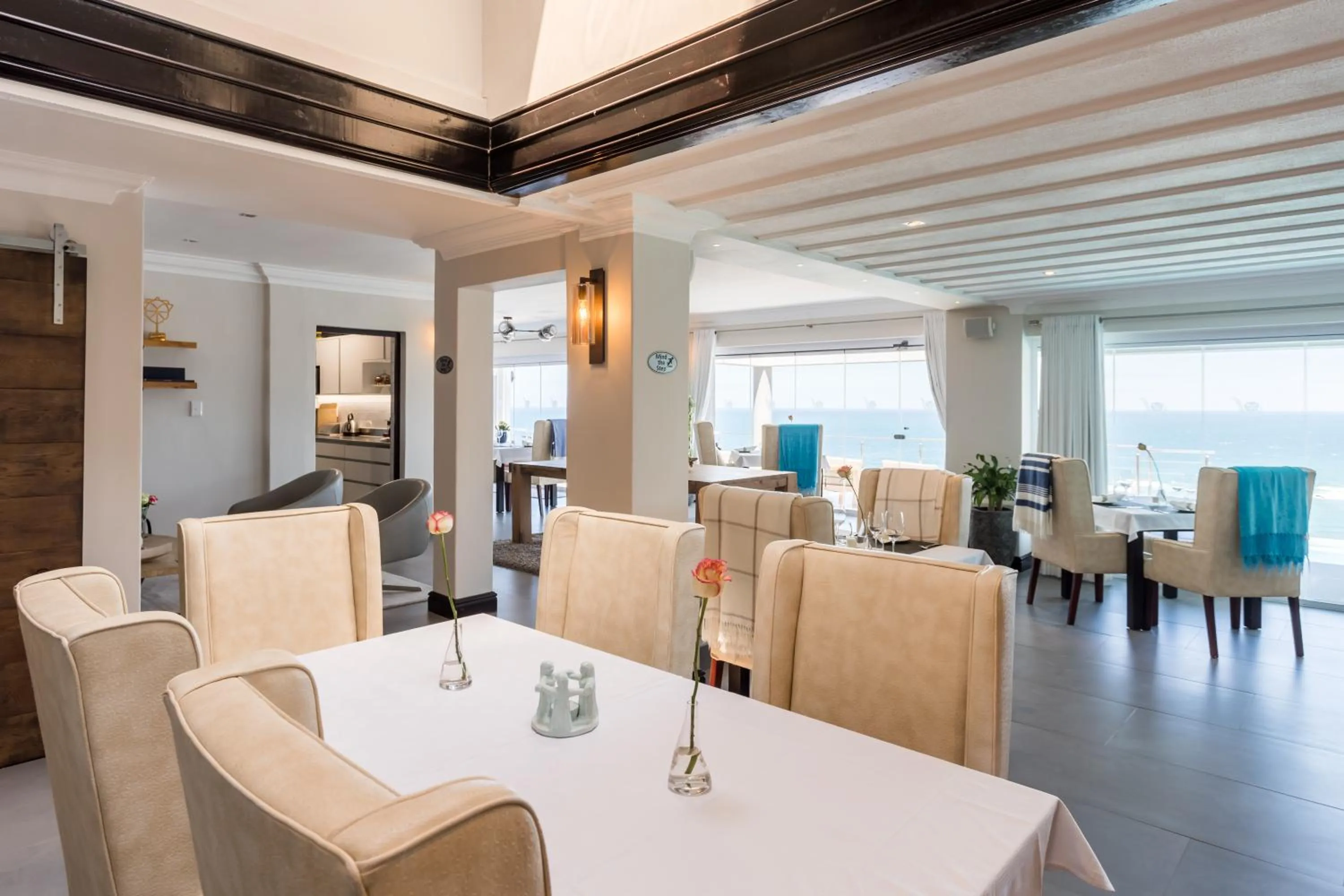 Restaurant/places to eat in Head over Hills