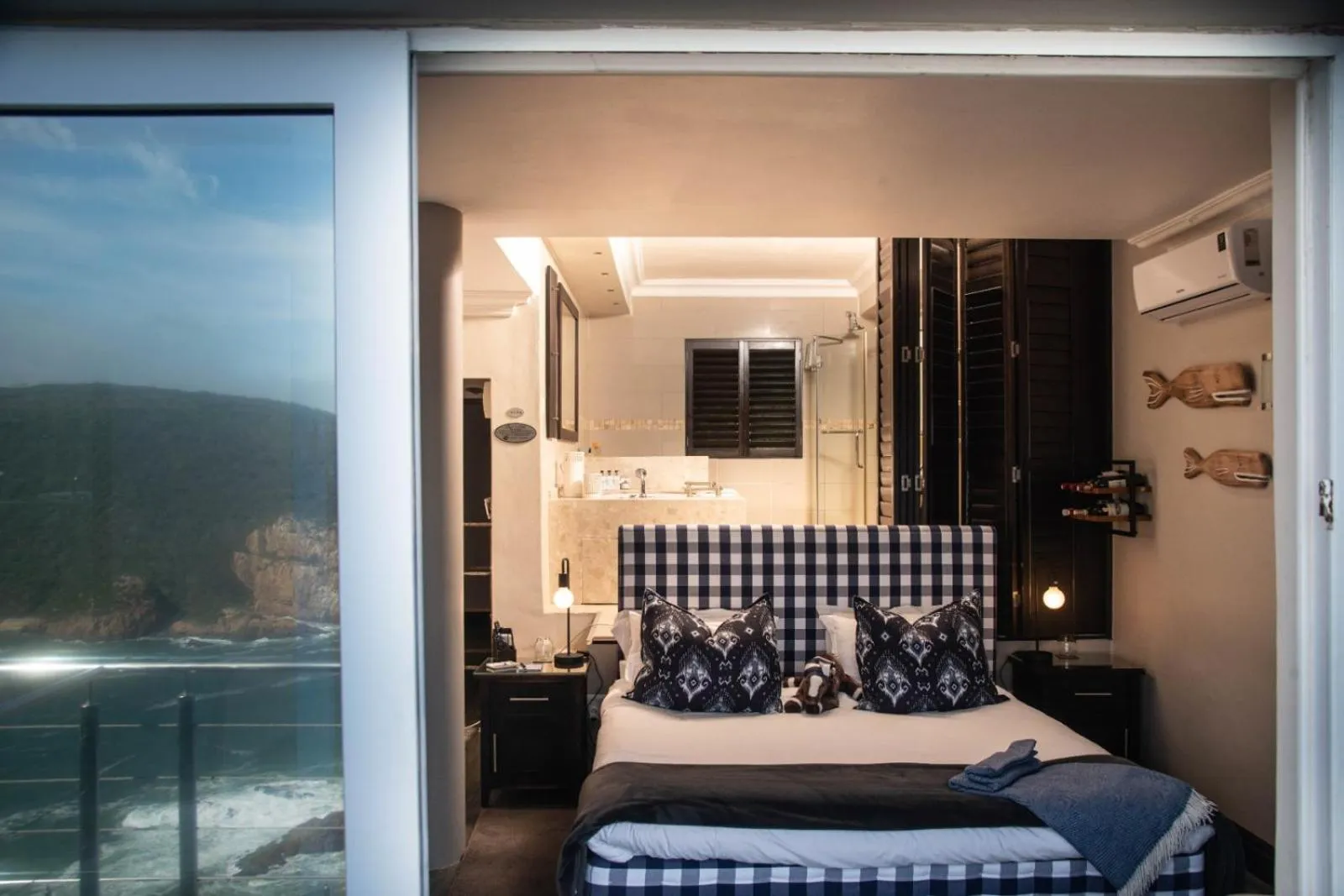 Bedroom, Bed in Head over Hills