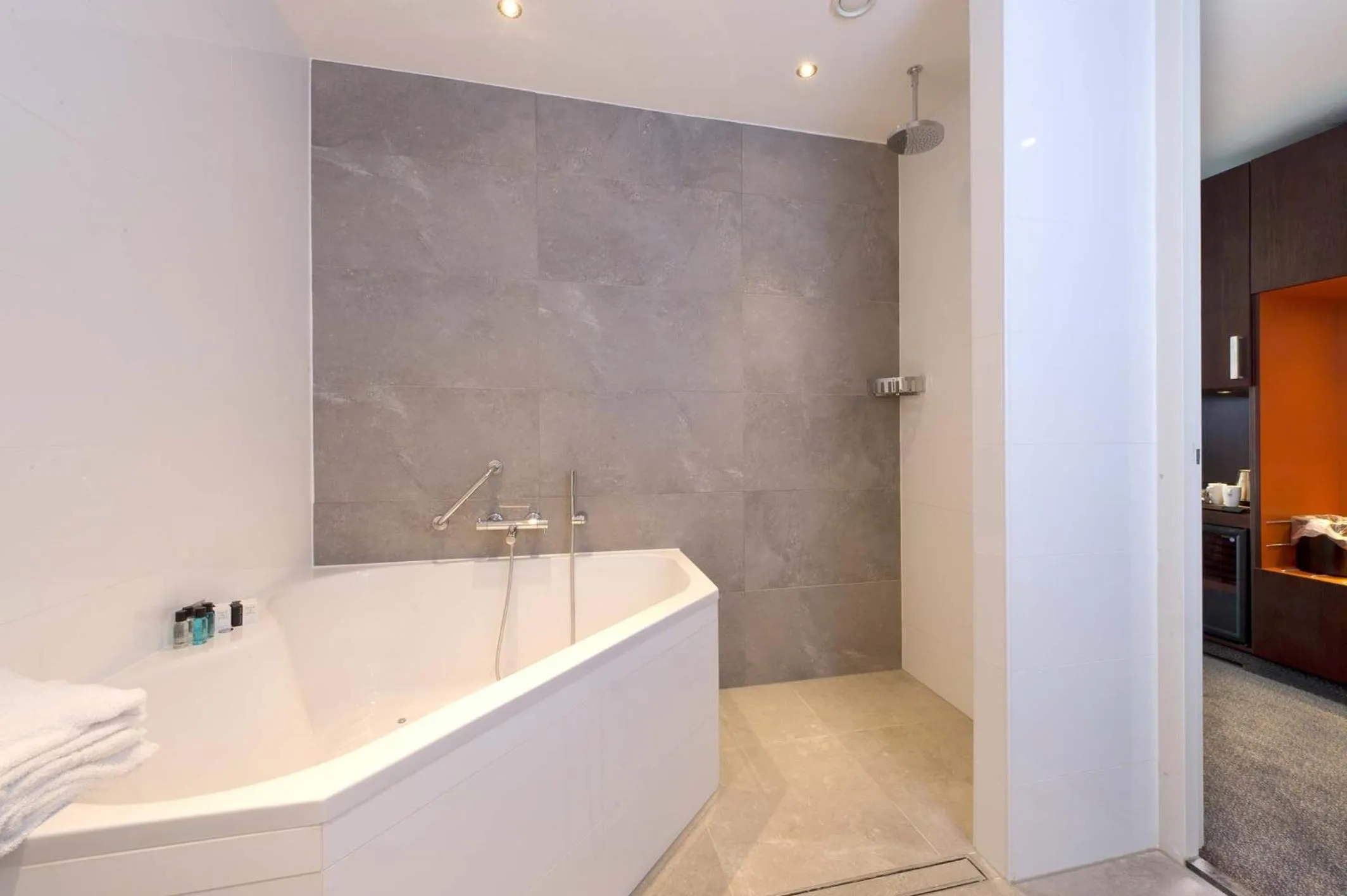 Bathroom in Van der Valk Hotel Hilversum/ De Witte Bergen