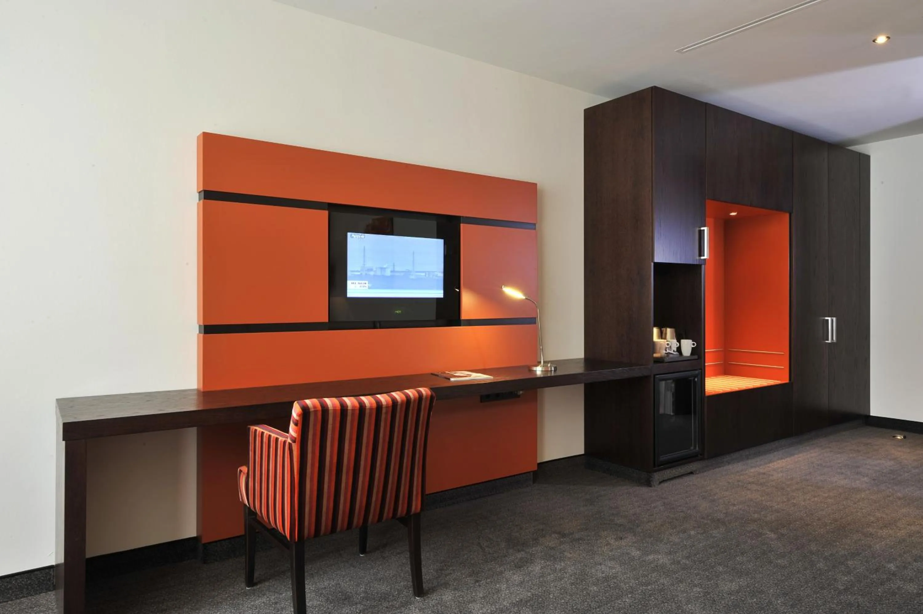 TV and multimedia in Van der Valk Hotel Hilversum/ De Witte Bergen