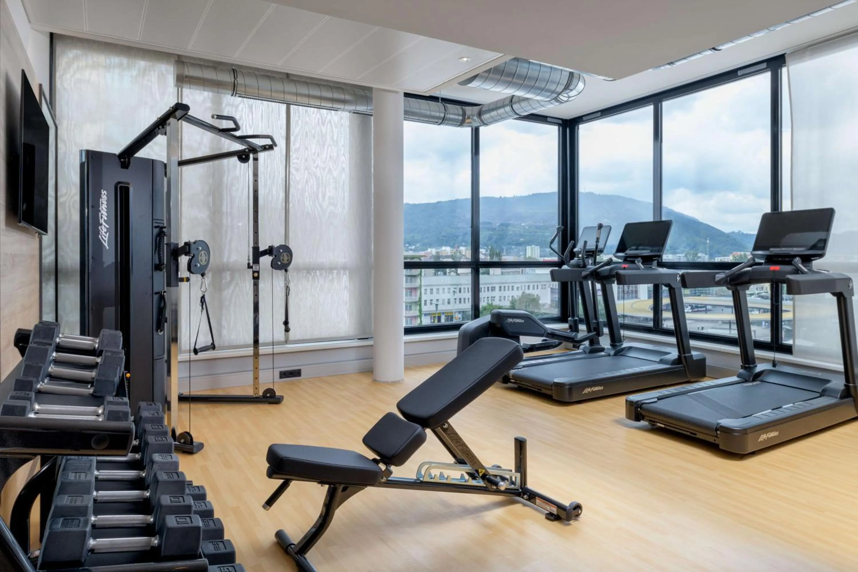 Fitness centre/facilities in Radisson Hotel Graz