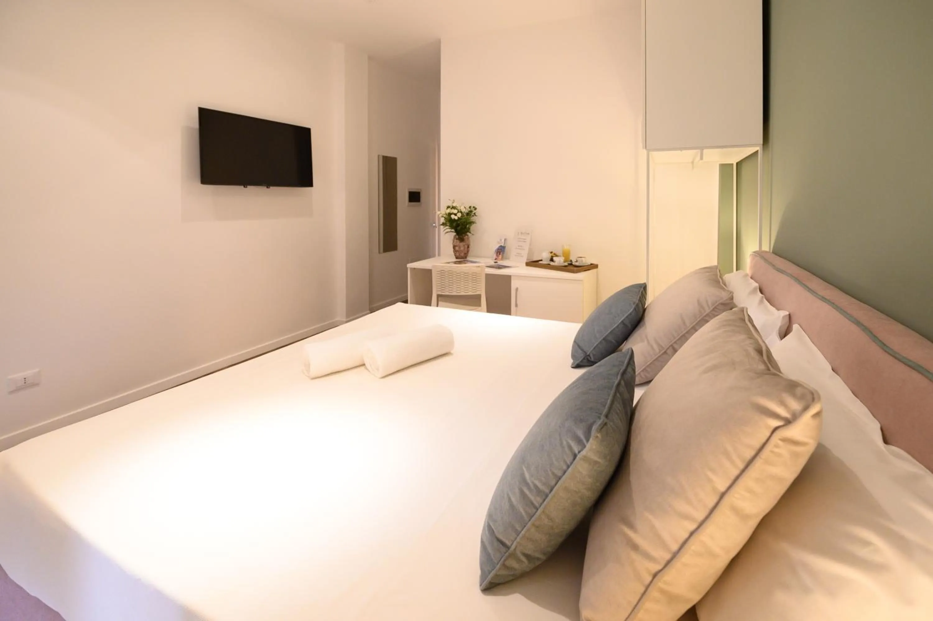 TV and multimedia, Bed in Baitan Hotel