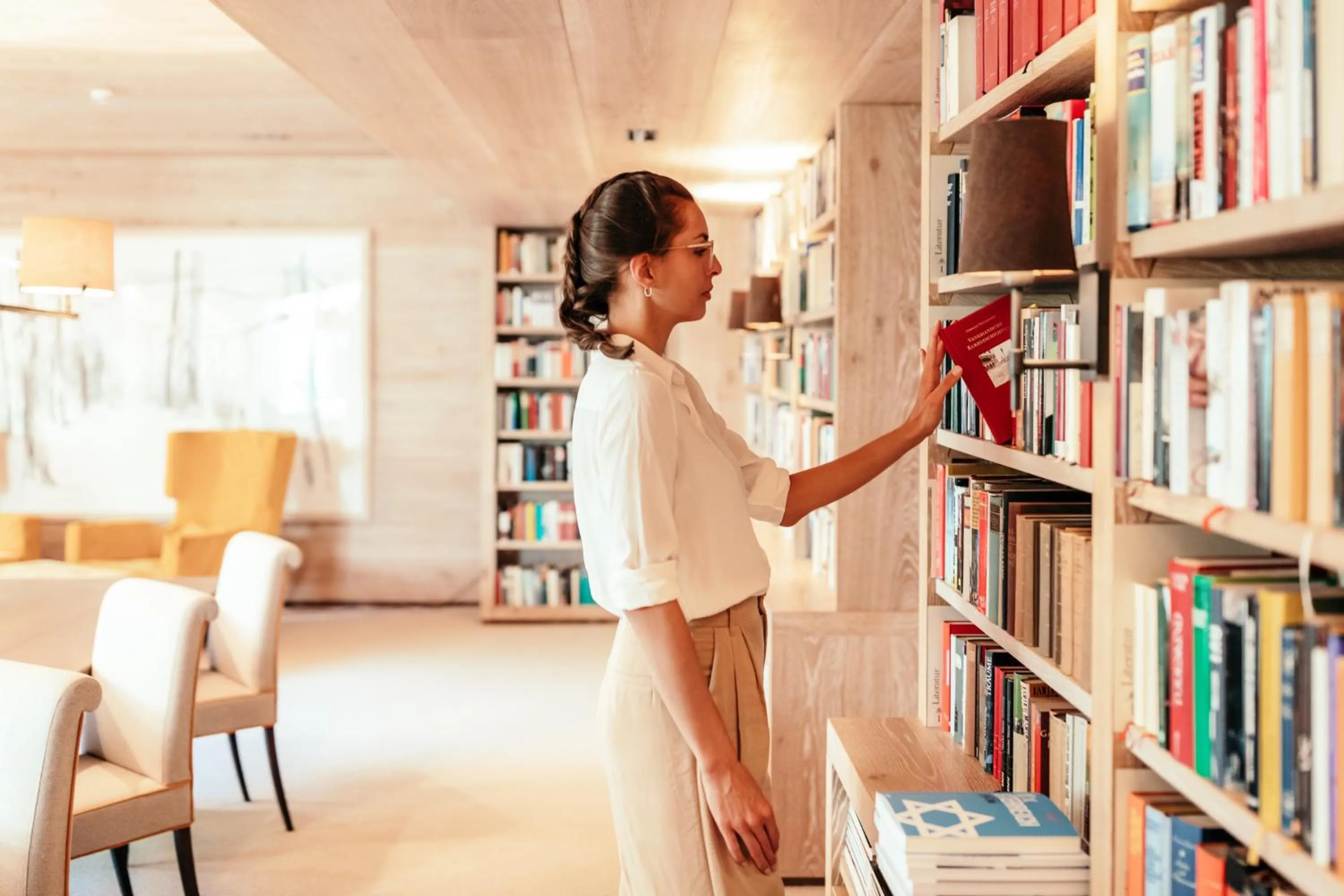 Library in Hotel Hochschober