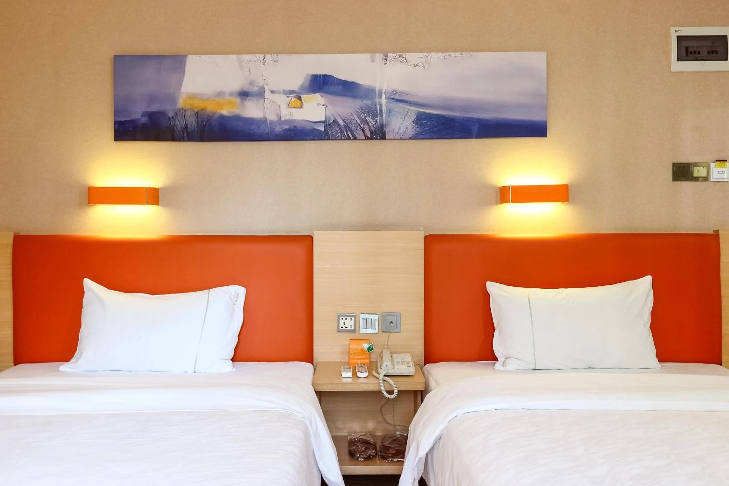 Decorative detail, Bed in 7Days Premium Guangzhou Tianhe Shipaiqiao