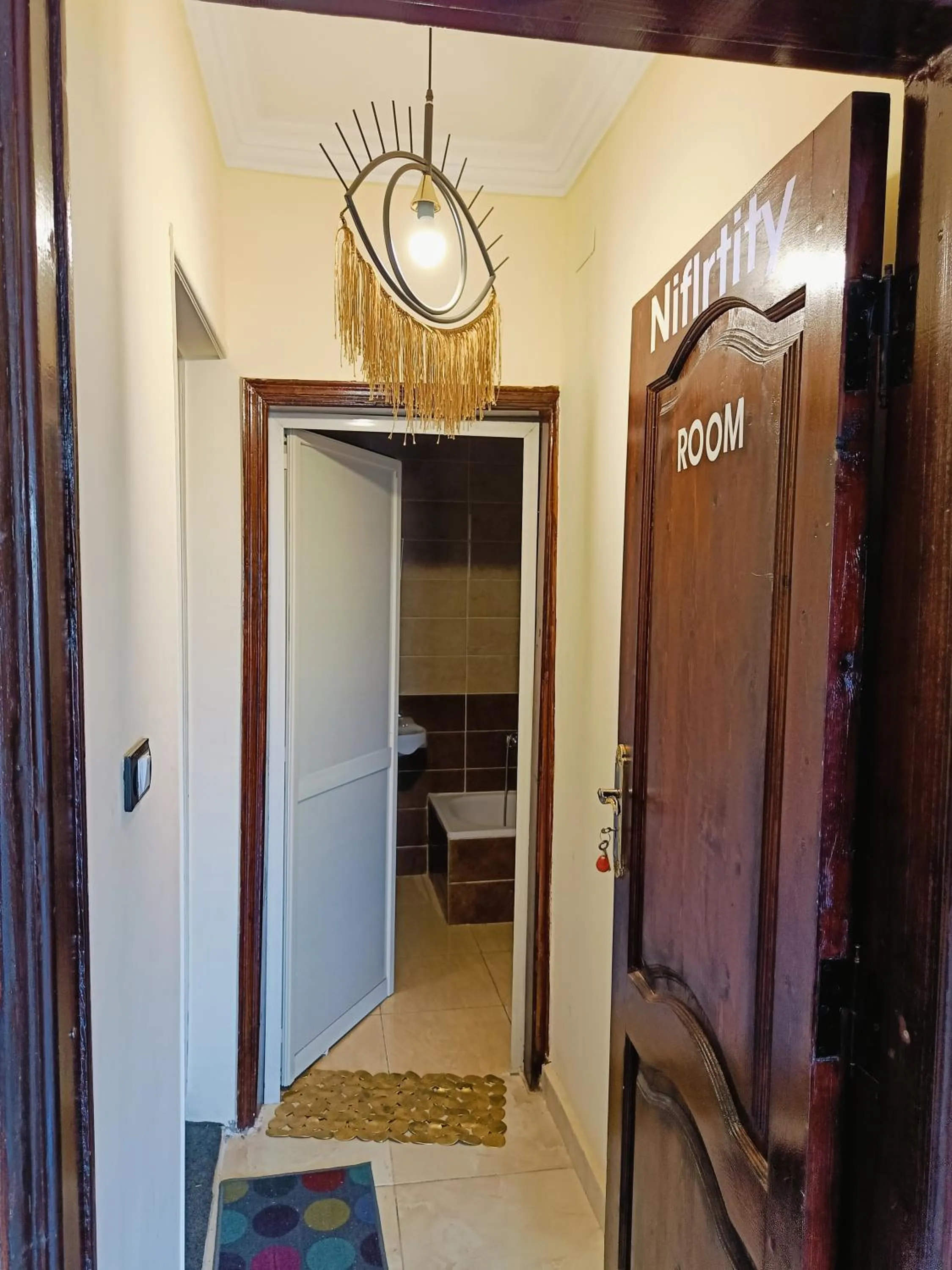 Bedroom in Sneferu Pyramids inn - Full Pyramids View