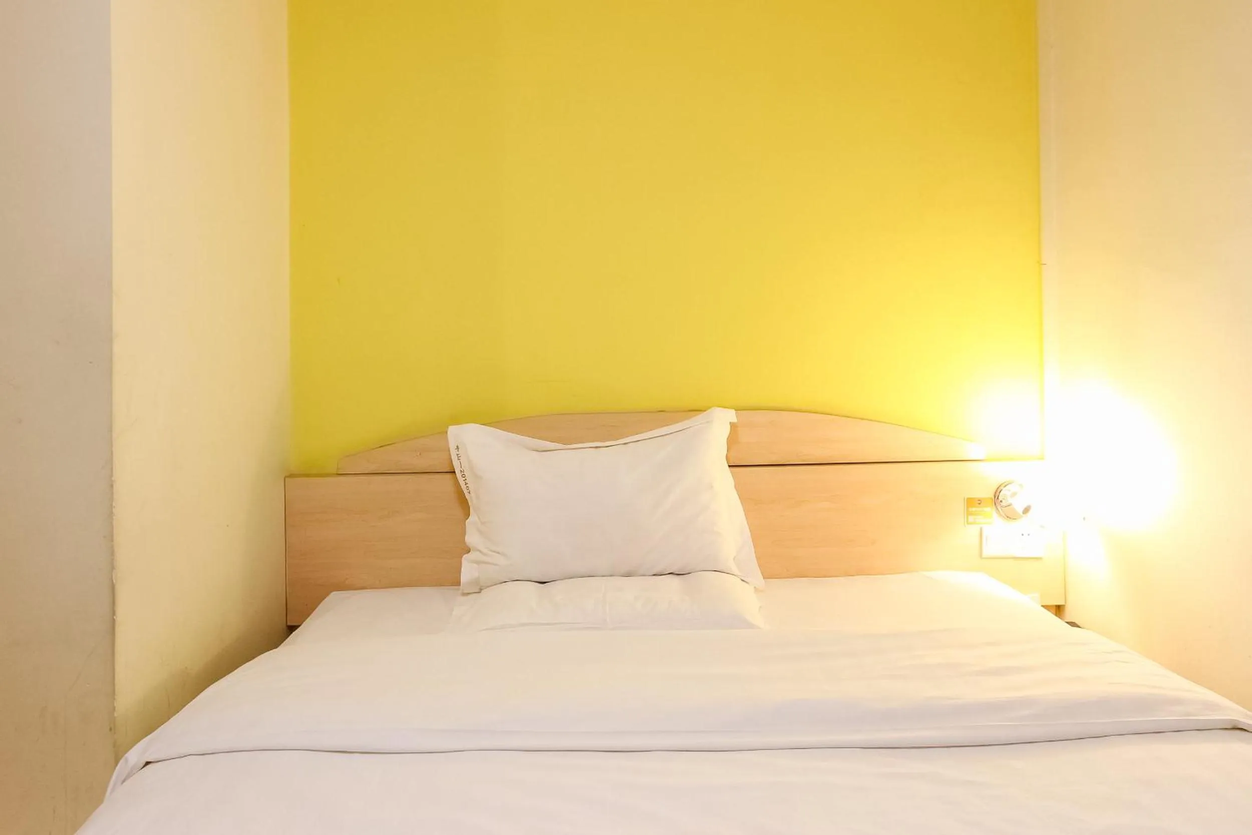 Decorative detail in 7 Days Inn Guangzhou Zhongshan 1st Overpass Branch