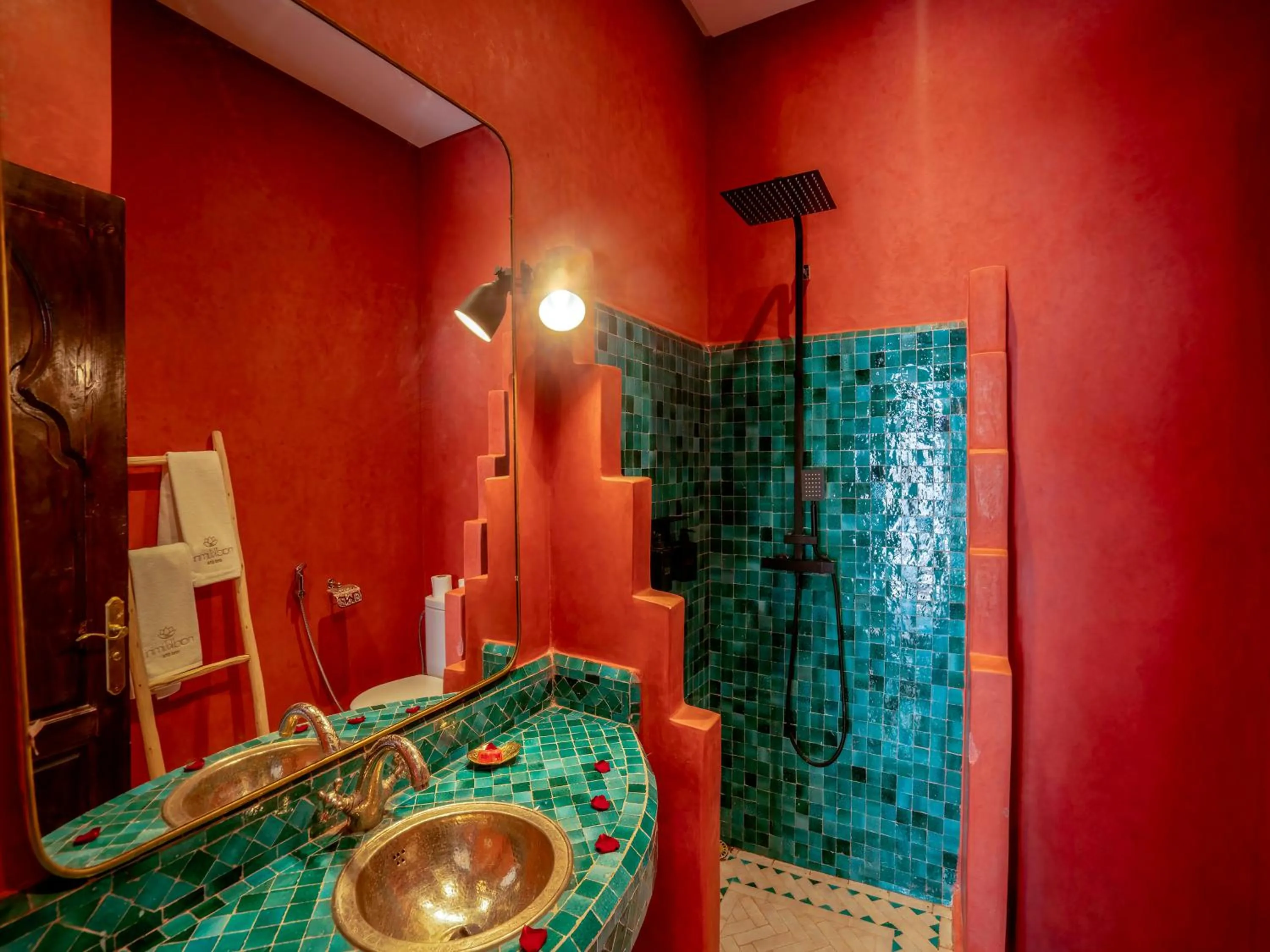 Shower in Riad Kilimini & SPA