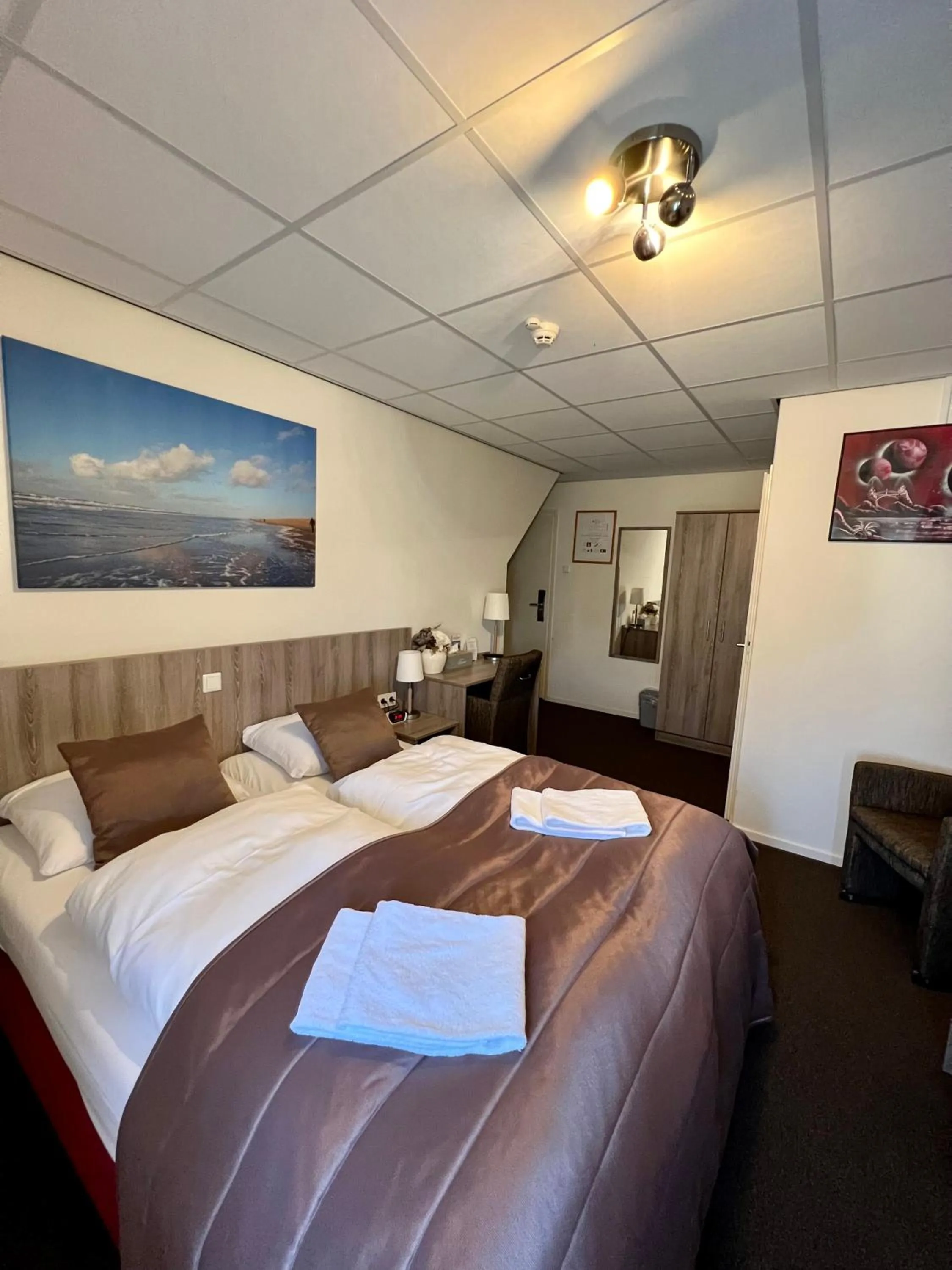 Bed in SEA YOU Hotel Noordwijk